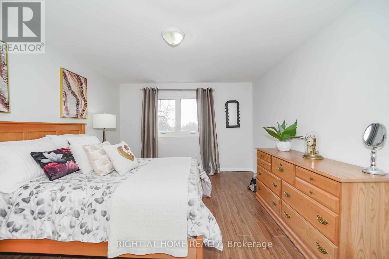 2396 Homelands Drive, Mississauga, Ontario  L5K 1H2 - Photo 27 - W12200443