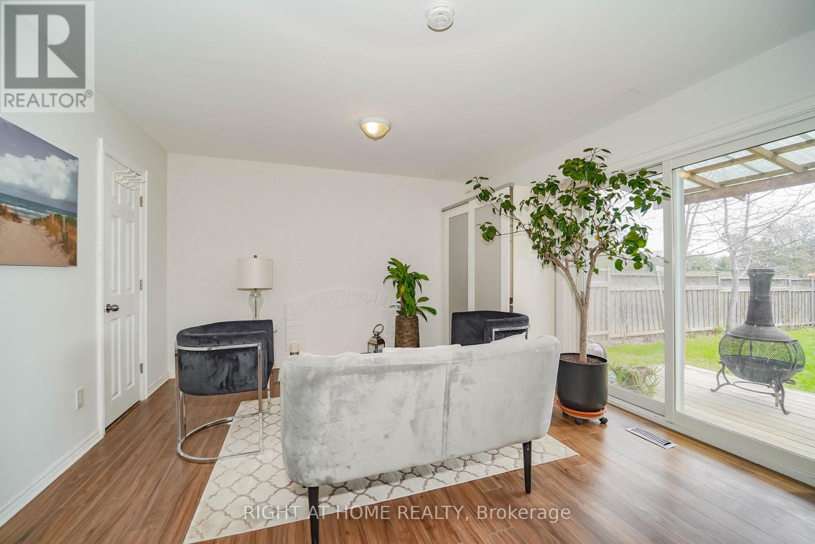 2396 Homelands Drive, Mississauga, Ontario  L5K 1H2 - Photo 33 - W12200443