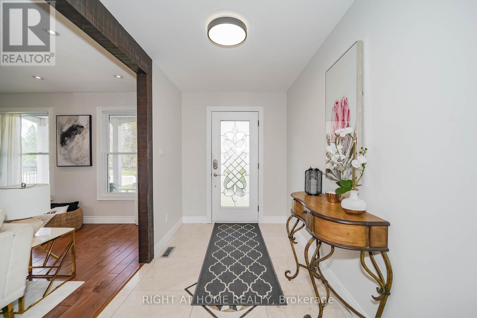 2396 Homelands Drive, Mississauga, Ontario  L5K 1H2 - Photo 6 - W12200443