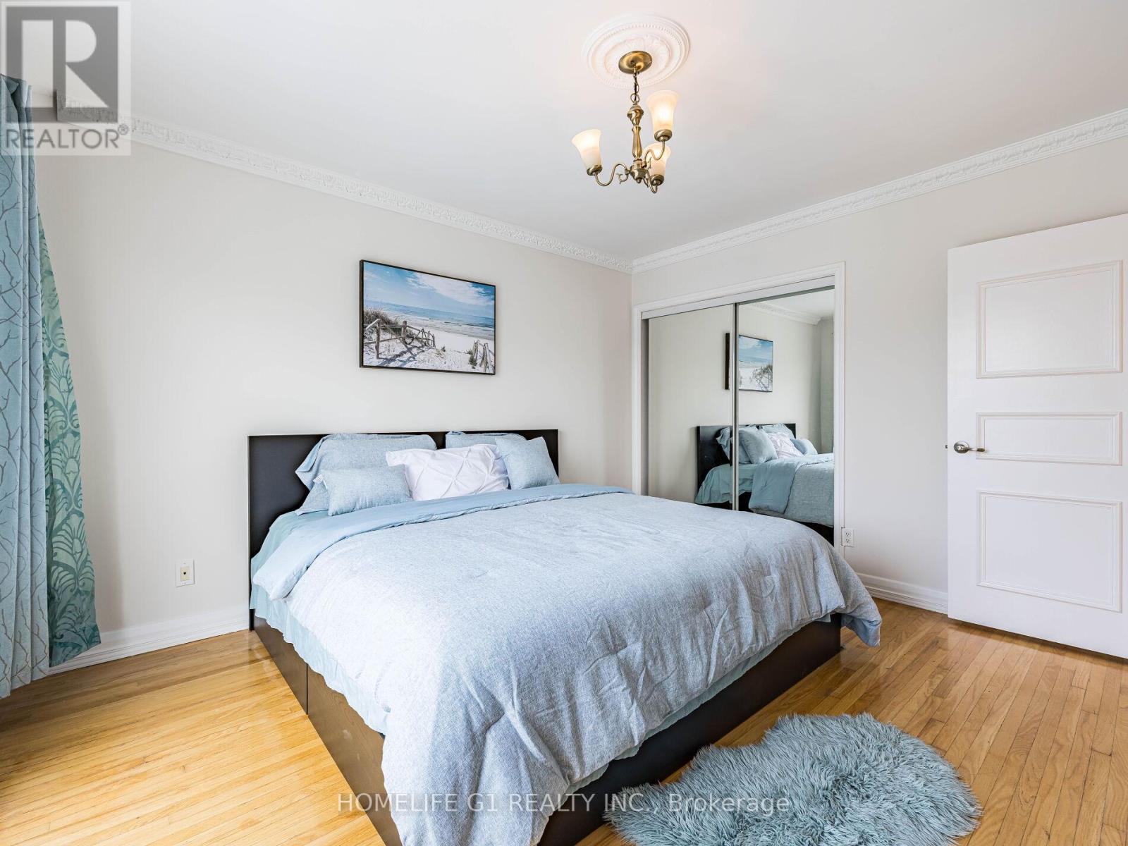 43 Fernando Road, Toronto (Humbermede), Ontario  M9M 2P7 - Photo 27 - W12200450