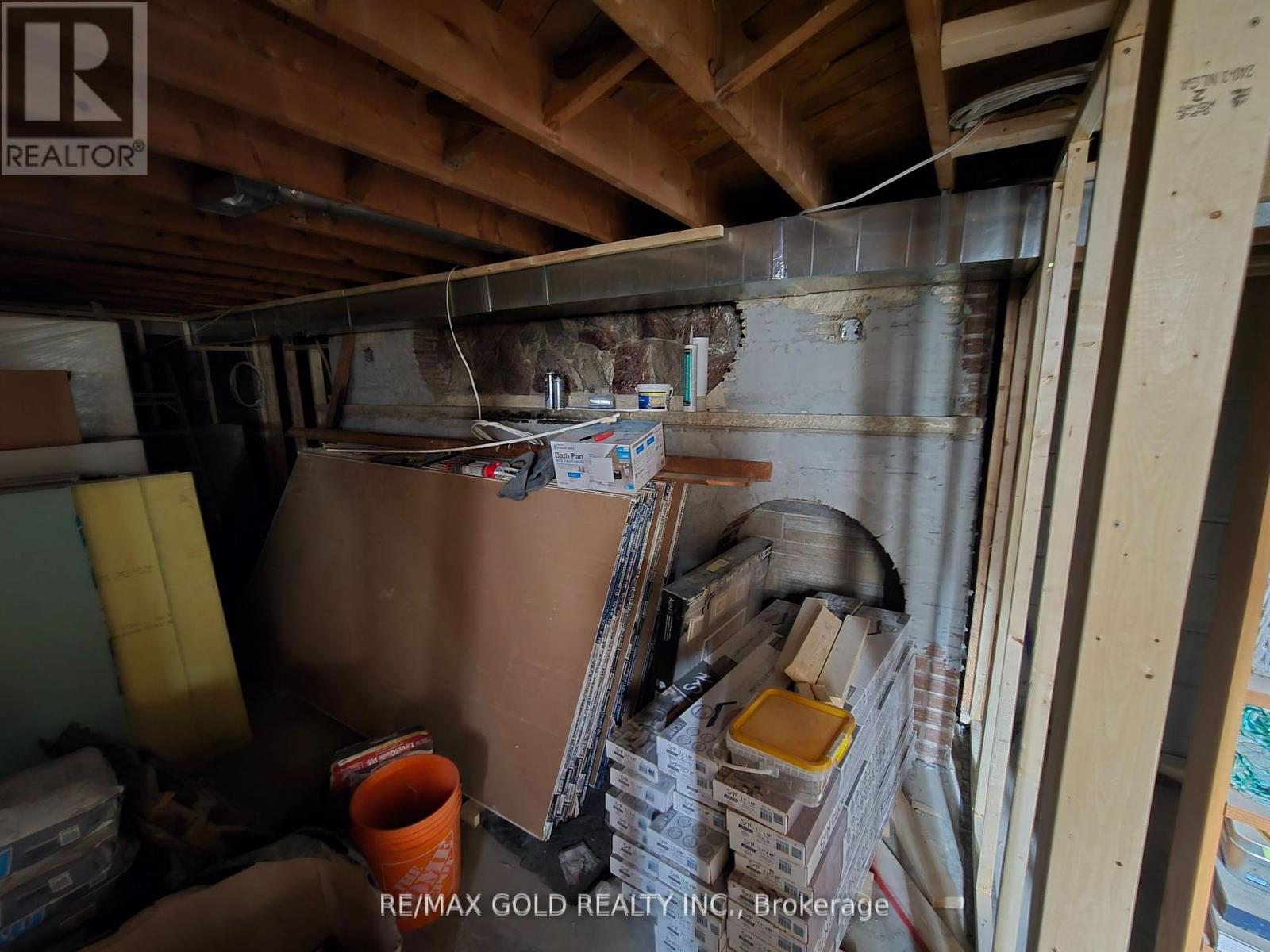 111 Verobeach Boulevard, Toronto (Humbermede), Ontario  M9M 1P8 - Photo 18 - W12200455