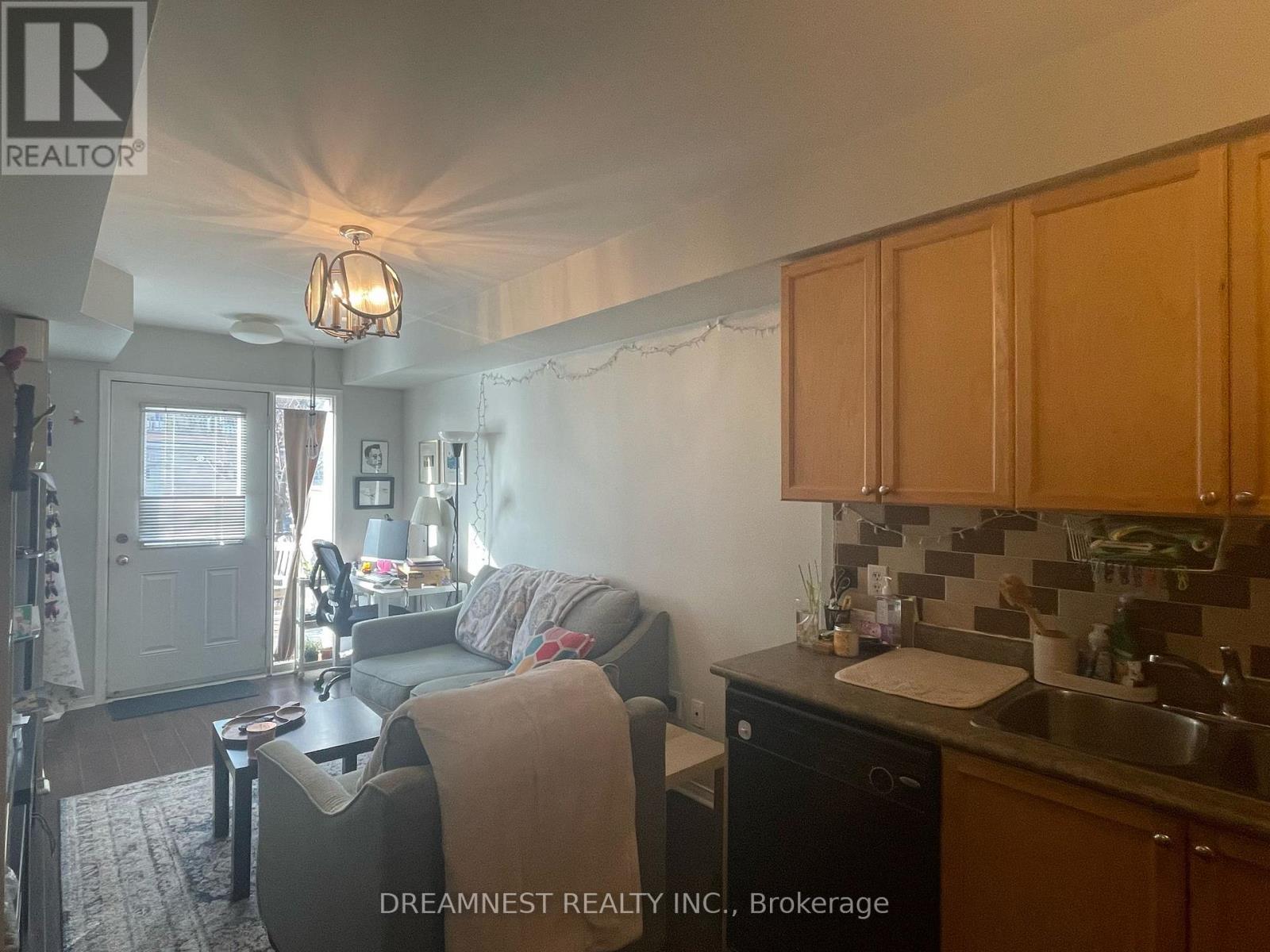 307 - 4975 Southampton Drive, Mississauga, Ontario  L5M 8C5 - Photo 5 - W12200504
