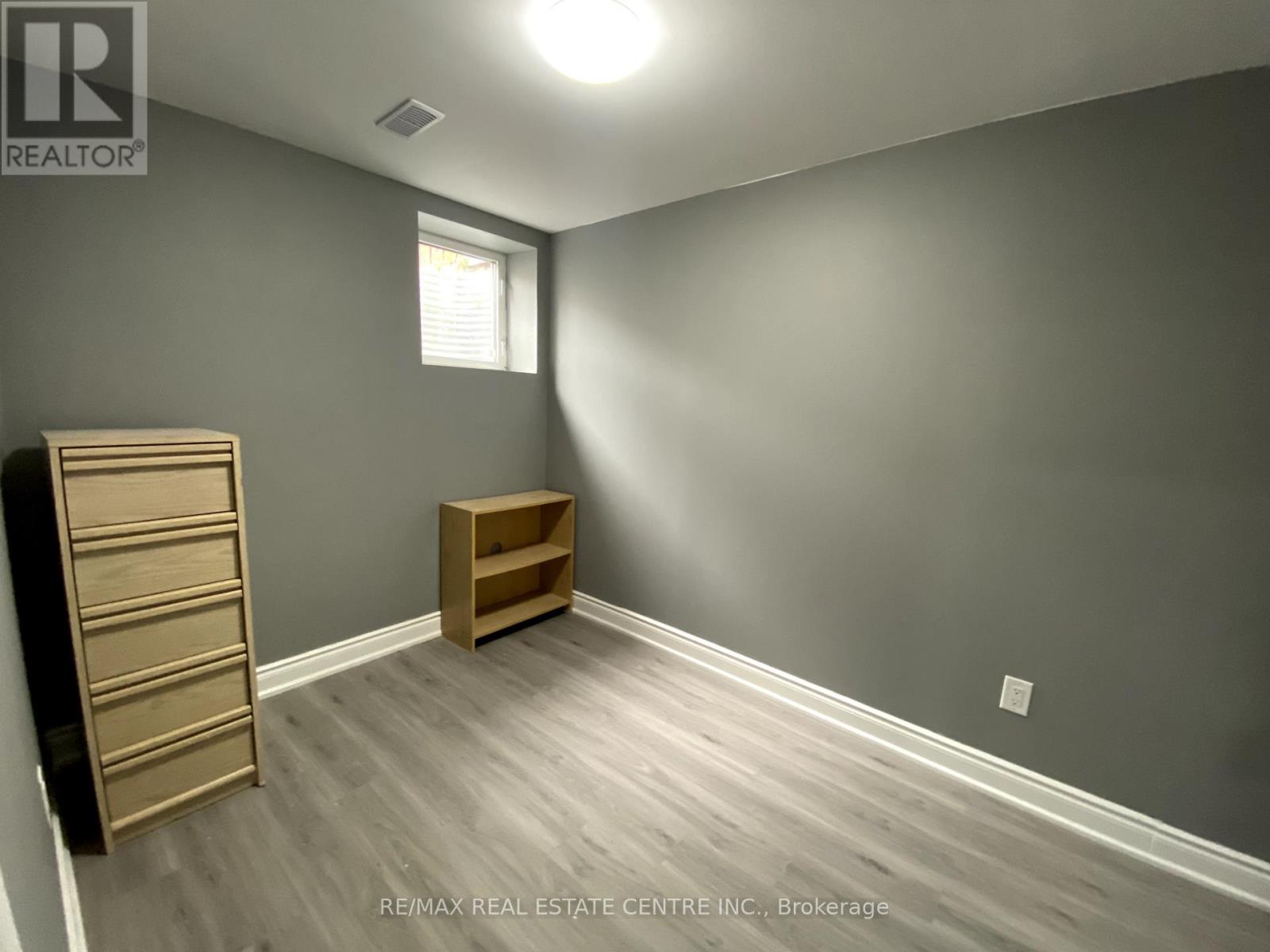 64 Yardley Crescent, Brampton, Ontario  L6X 5L7 - Photo 10 - W12200514