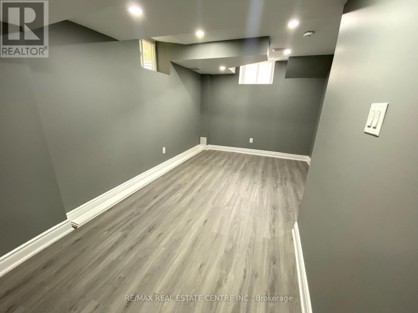 64 Yardley Crescent, Brampton, Ontario  L6X 5L7 - Photo 9 - W12200514