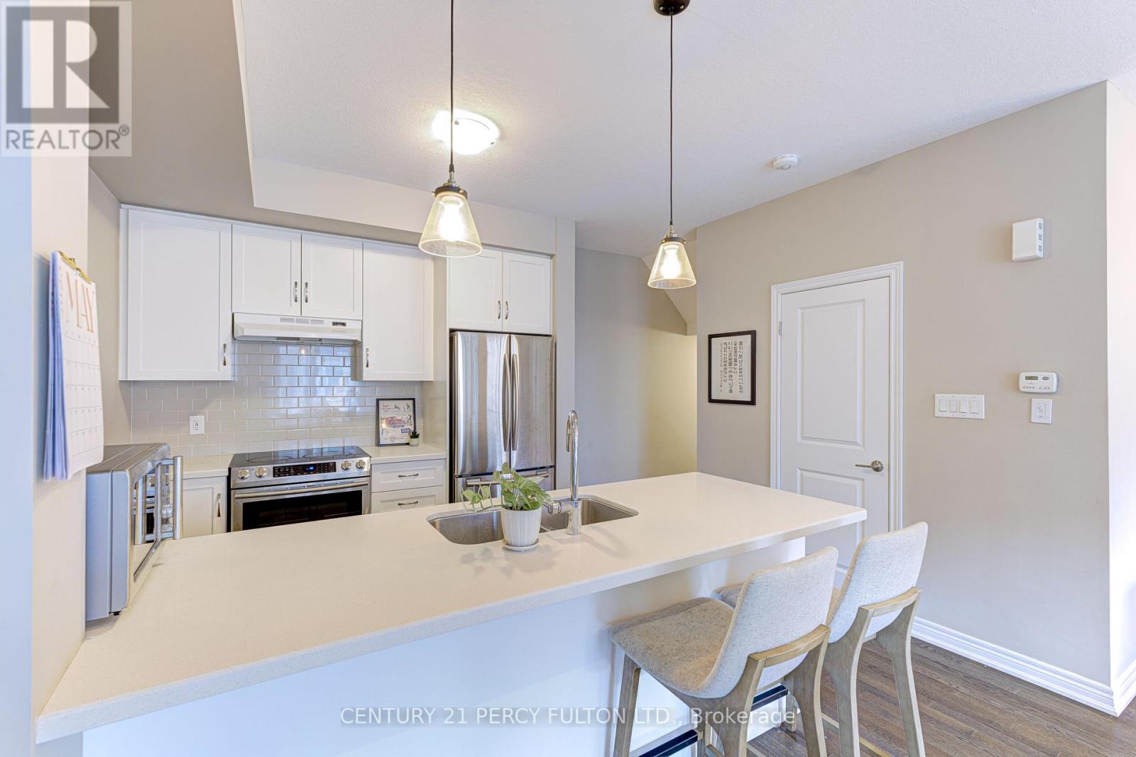 386 Alderwood Common, Oakville, Ontario  L6H 0P8 - Photo 8 - W12200530