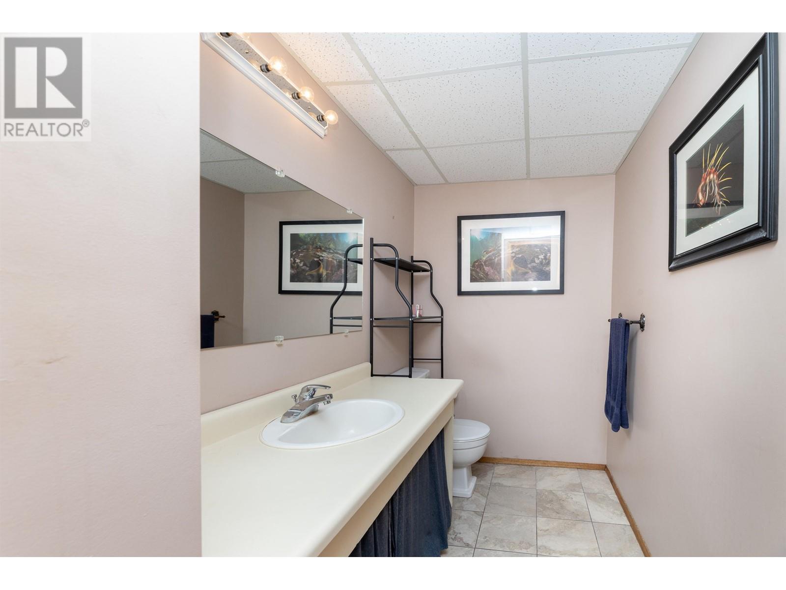 729 Maplewood Lane, Gibsons, British Columbia  V0N 1V8 - Photo 6 - R2990275