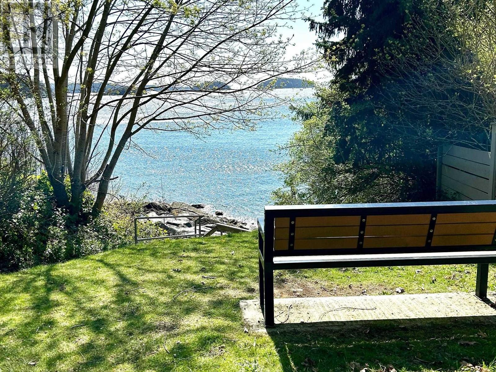 729 Maplewood Lane, Gibsons, British Columbia  V0N 1V8 - Photo 20 - R2990275