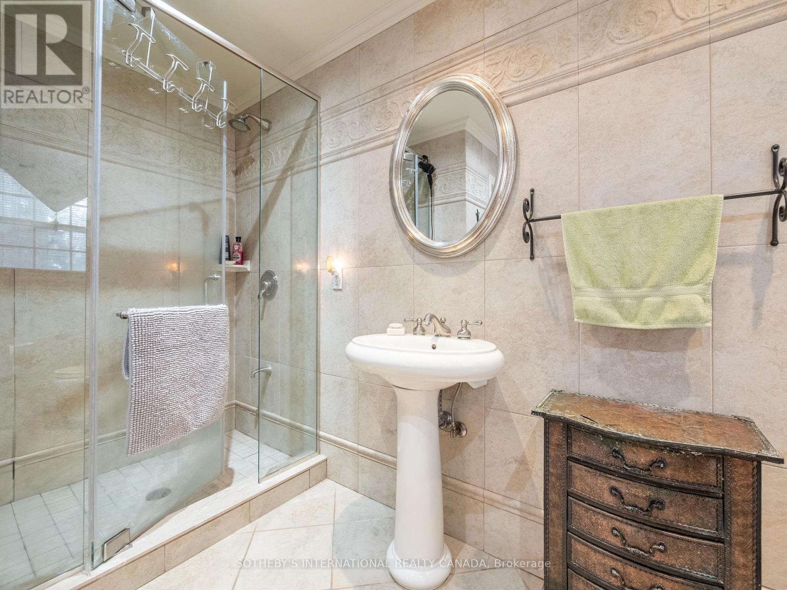 1601 Calumet Place, Mississauga (Lorne Park), Ontario  L5J 3B1 - Photo 19 - W12200574