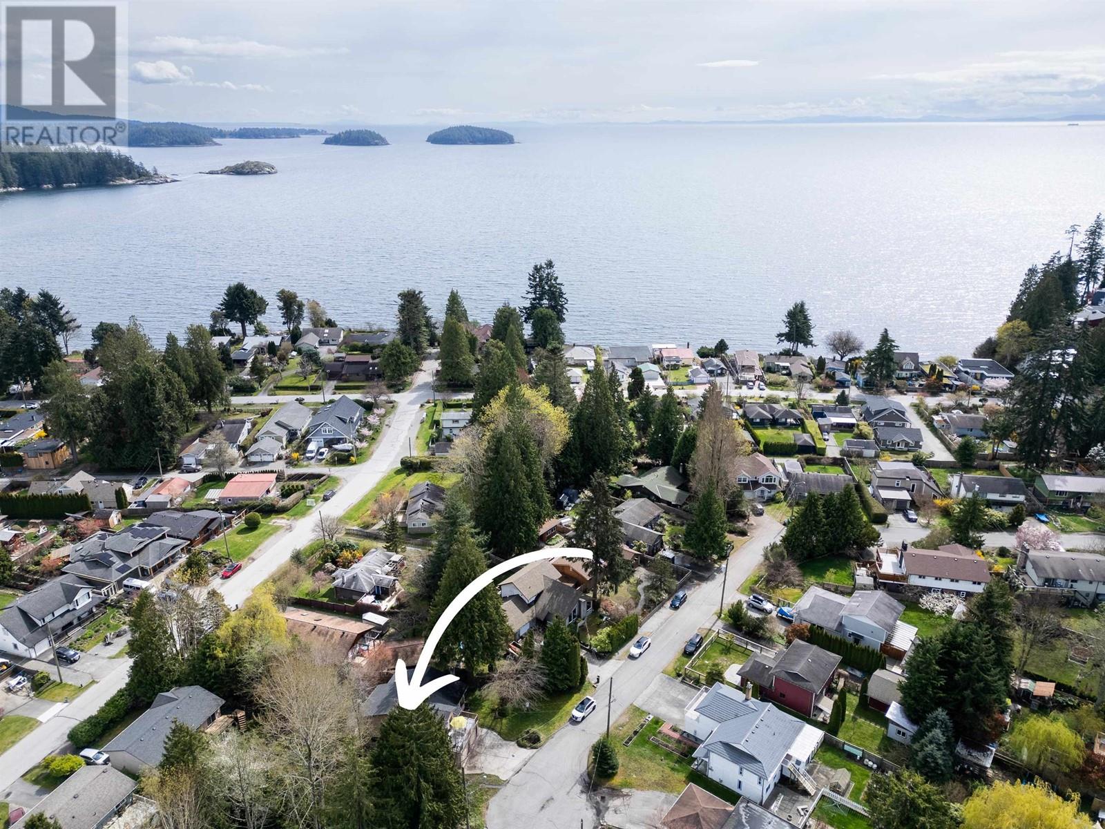 729 Maplewood Lane, Gibsons, British Columbia  V0N 1V8 - Photo 16 - R2990275