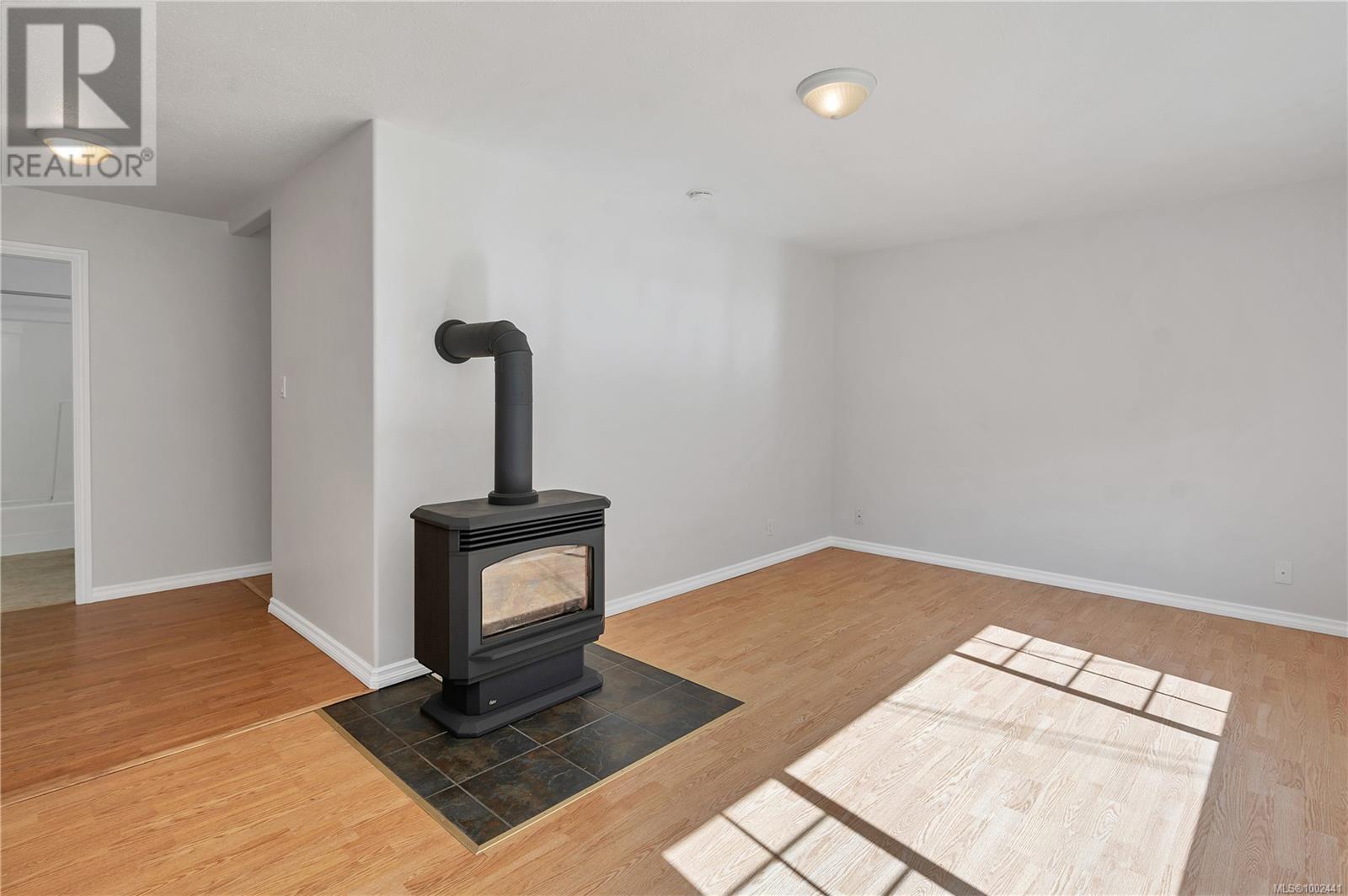 Property at 3881 Painter Rd image 5