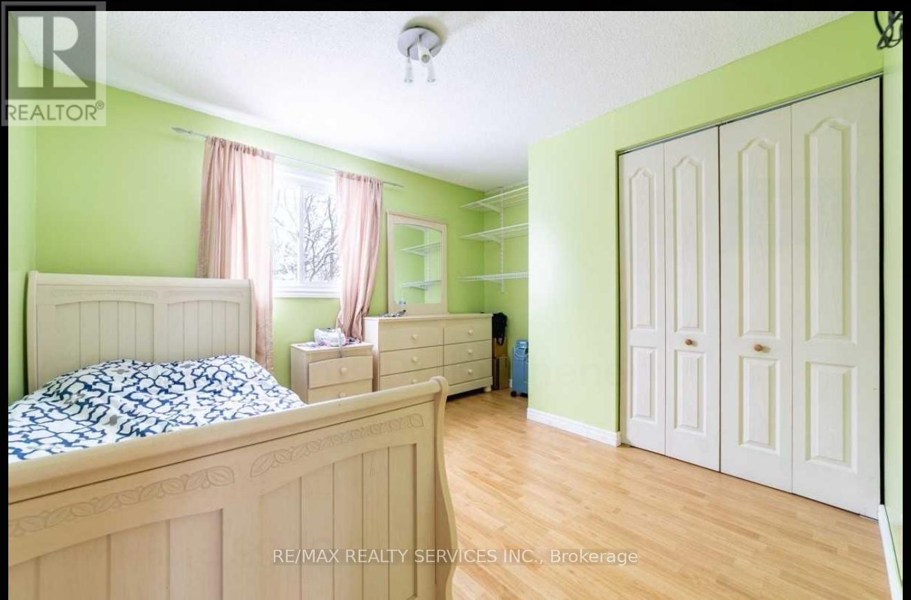 Main Level - 479 Westheights Drive, Kitchener, Ontario  N2N 1M2 - Photo 8 - X12200466