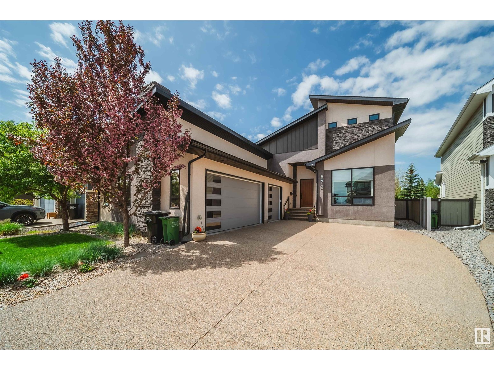 672 180 ST SW, Edmonton, Alberta