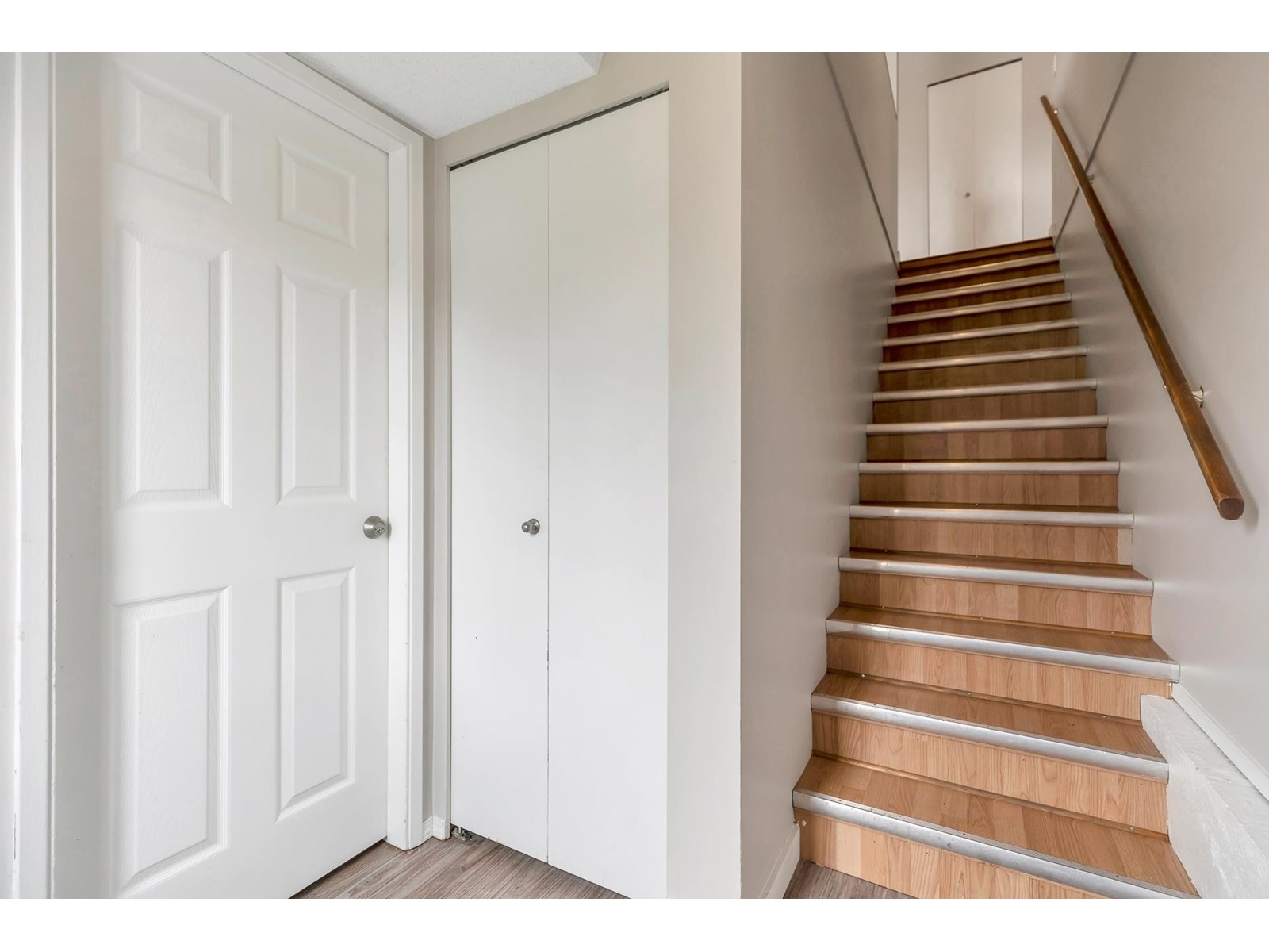 45415 Mcintosh Drive, Chilliwack Proper South, Chilliwack, British Columbia  V2P 6V4 - Photo 4 - R3012027