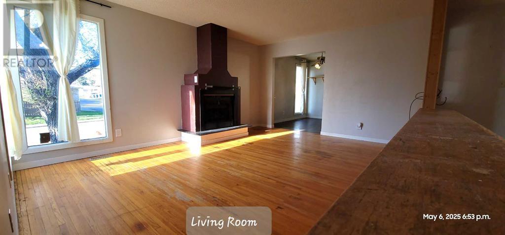 3242 30a Avenue Se, Calgary, Alberta  T2B 0H4 - Photo 3 - A2219489