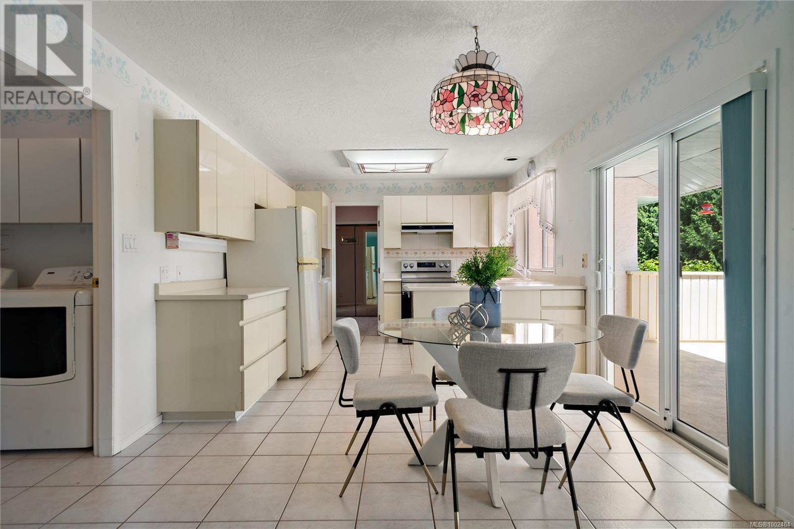 Property at 8581 Cathedral Pl image 4