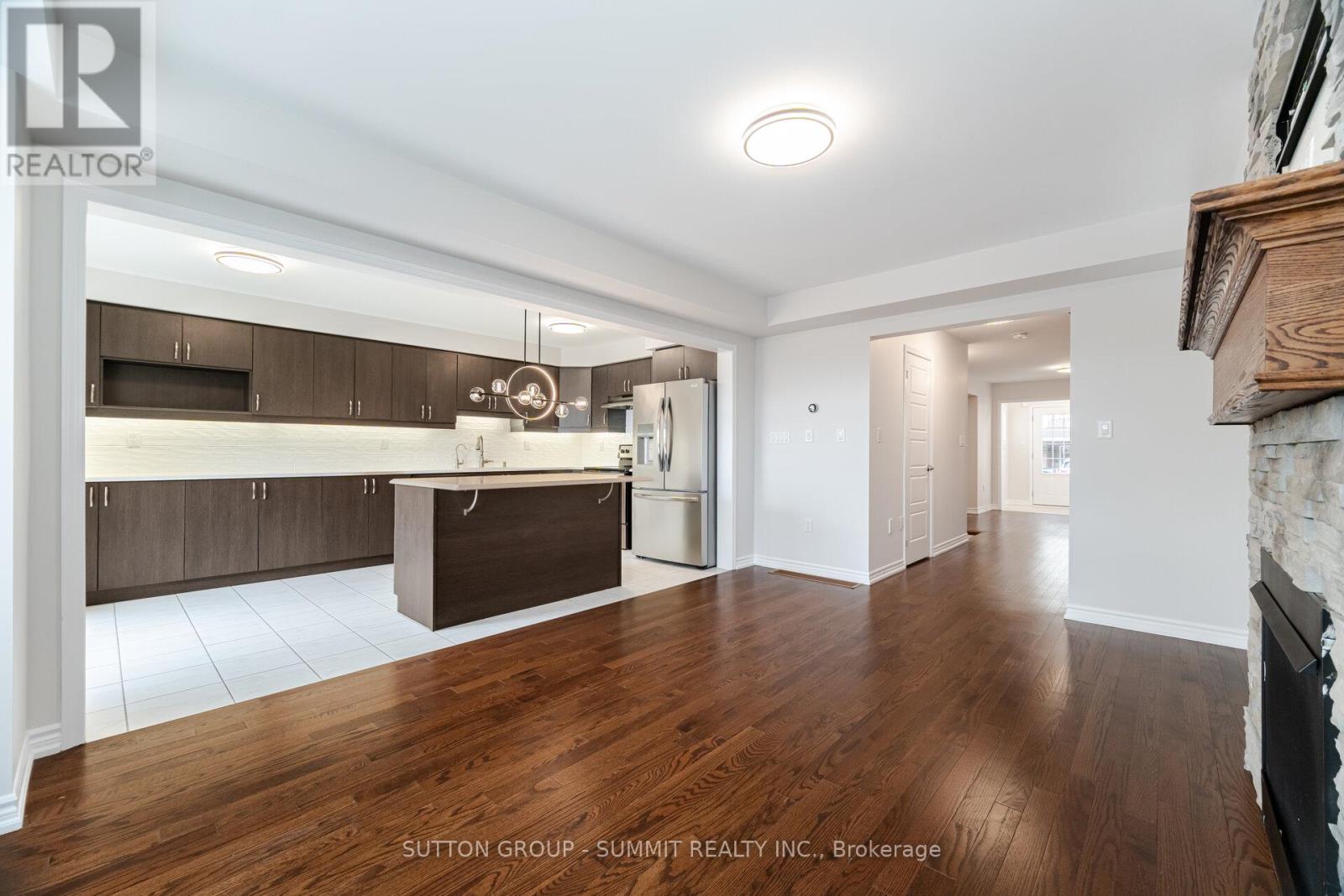 642 Laking Terrace, Milton, Ontario  L9T 9J4 - Photo 12 - W12171484