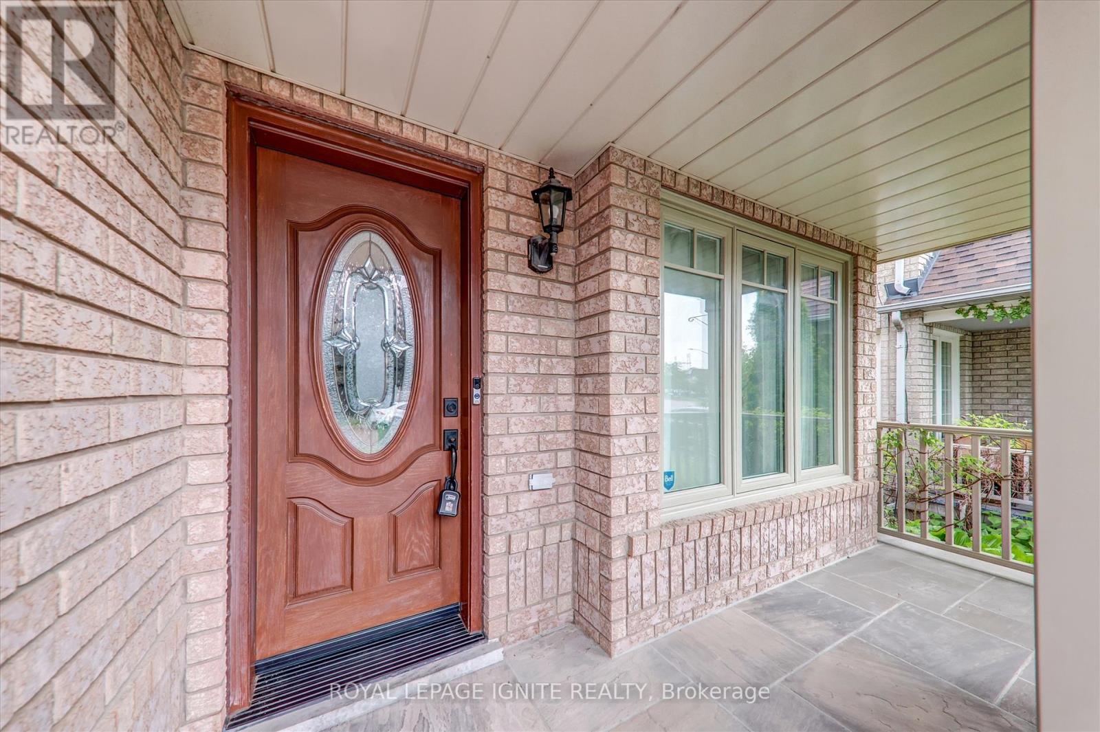 7226 Torrisdale Lane, Mississauga, Ontario  L5N 7Y8 - Photo 5 - W12197040