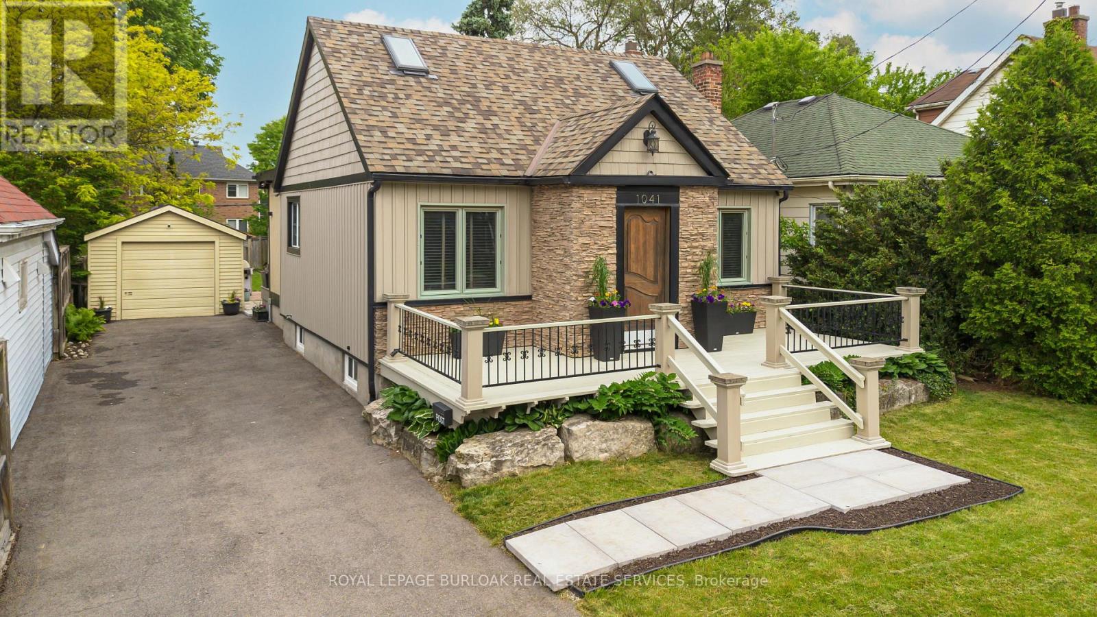 1041 PLAINS VIEW AVENUE, Burlington, Ontario