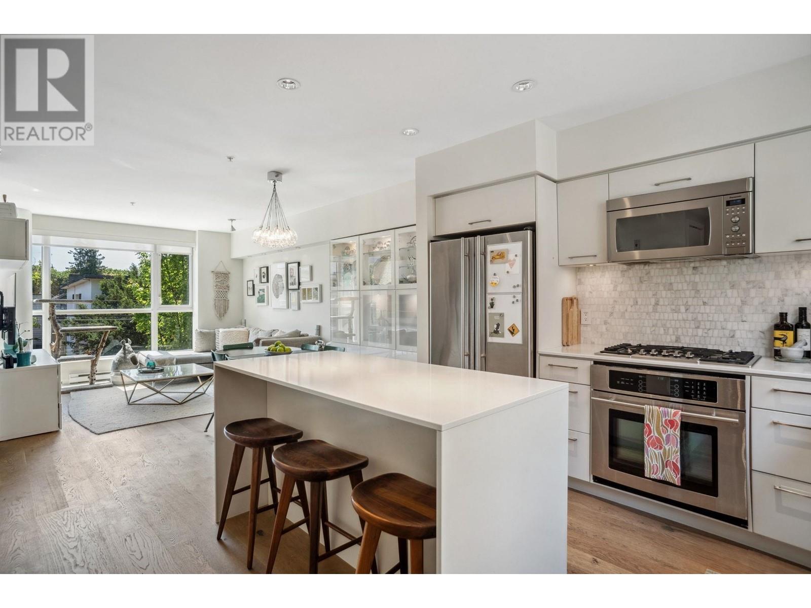 207 1961 COLLINGWOOD STREET, vancouver, British Columbia