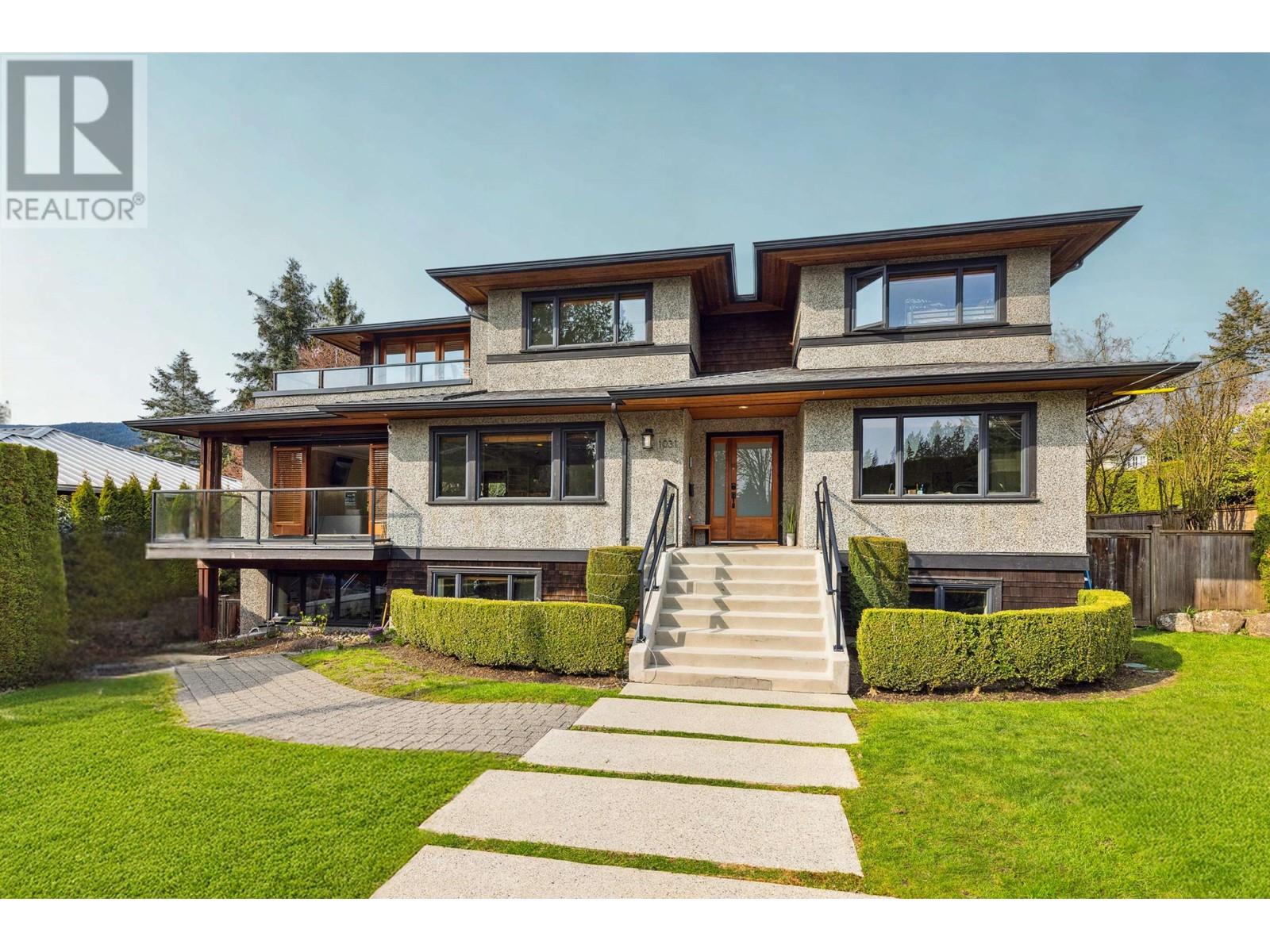 1031 Inglewood Avenue, West Vancouver, British Columbia  V7T 1Y1 - Photo 1 - R3012106
