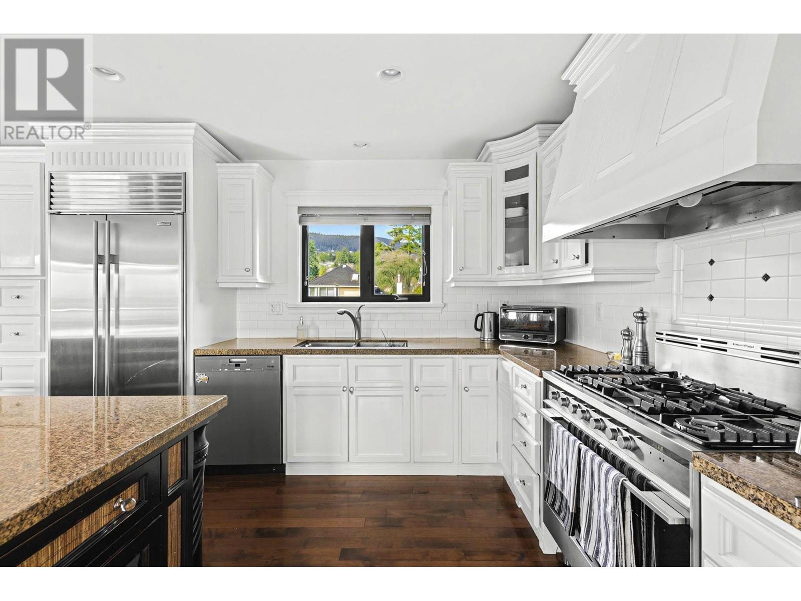 1031 Inglewood Avenue, West Vancouver, British Columbia  V7T 1Y1 - Photo 12 - R3012106