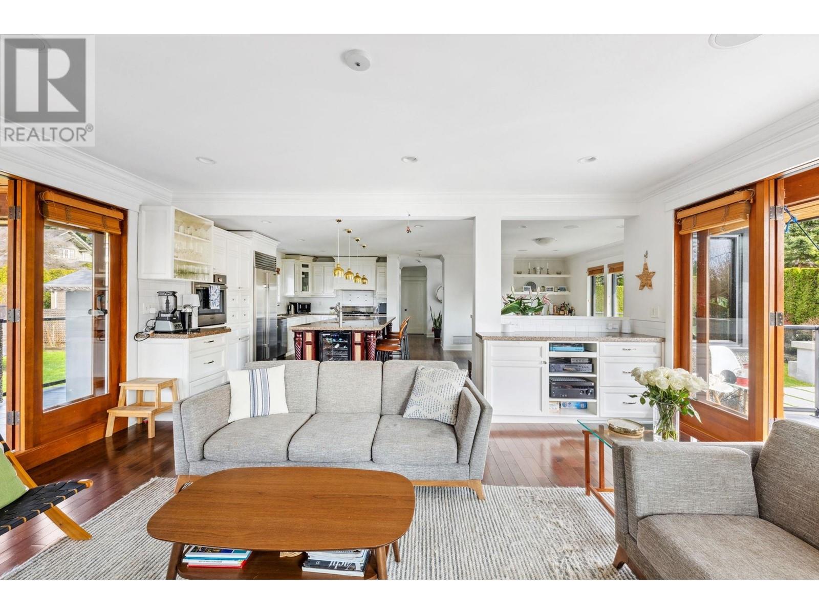 1031 Inglewood Avenue, West Vancouver, British Columbia  V7T 1Y1 - Photo 8 - R3012106