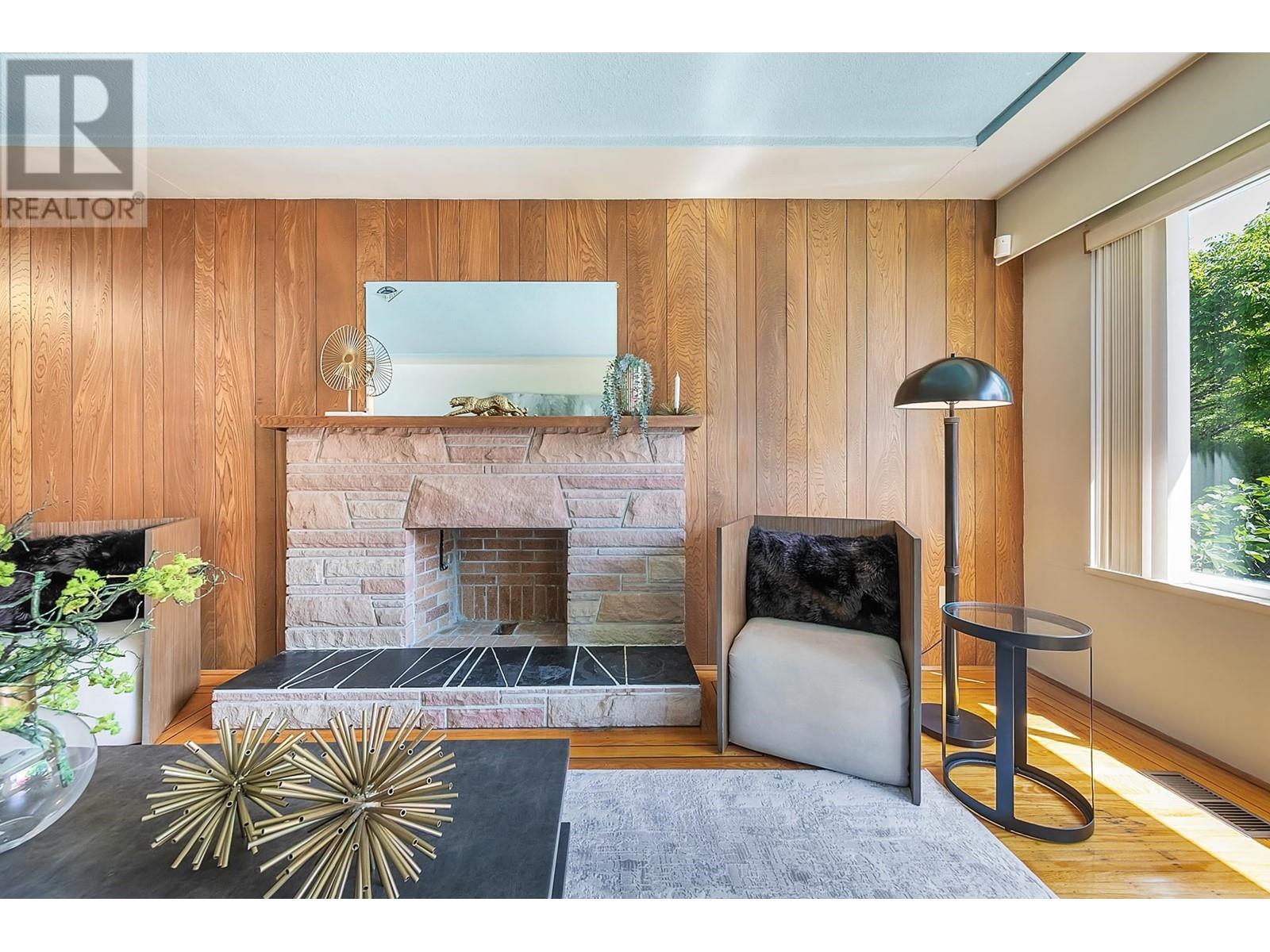 2331 E 46th Avenue, Vancouver, British Columbia  V5S 1A1 - Photo 3 - R3012108