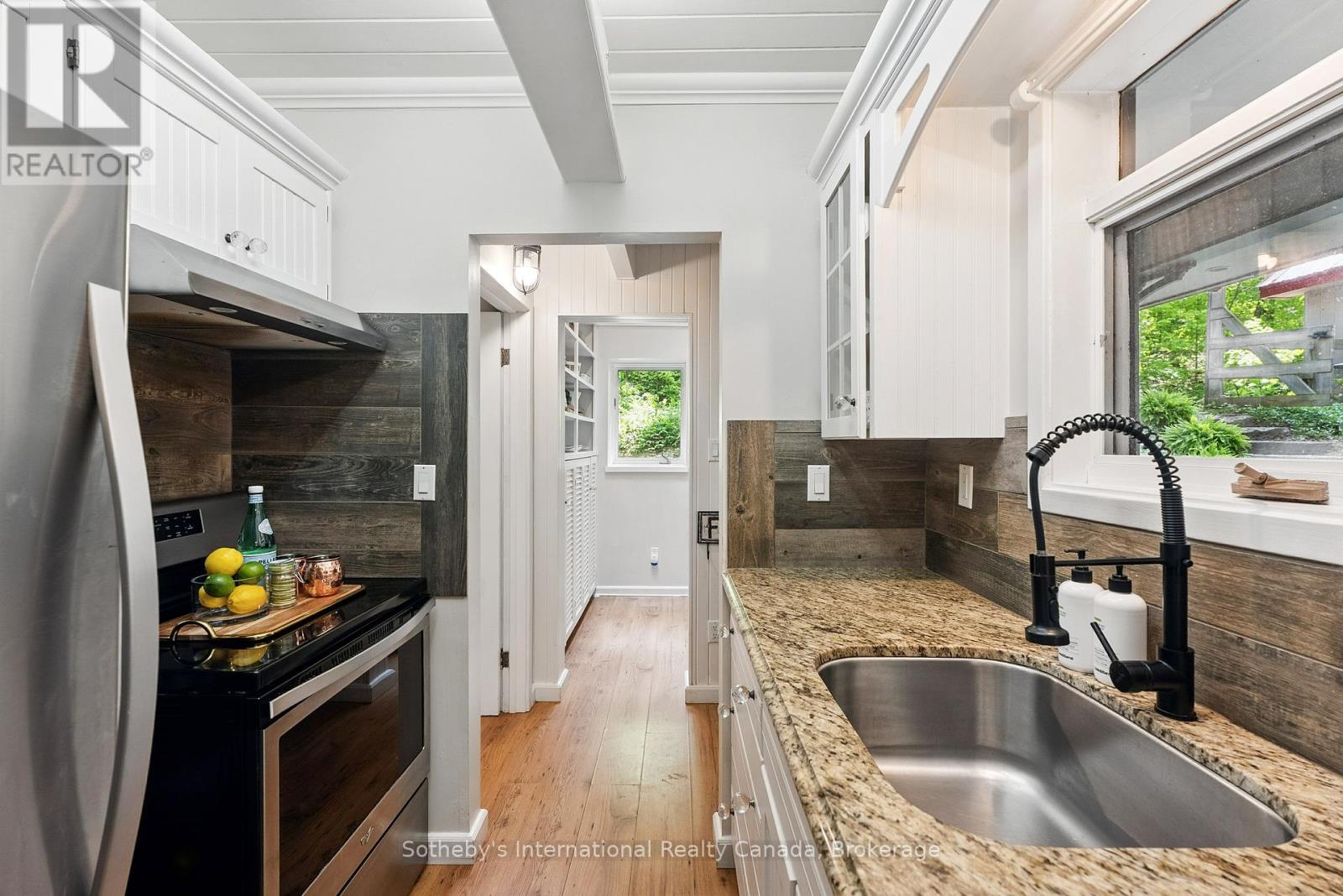 1050 Cobble Rose Lane, Minden Hills, Ontario  K0M 2L1 - Photo 7 - X12200598
