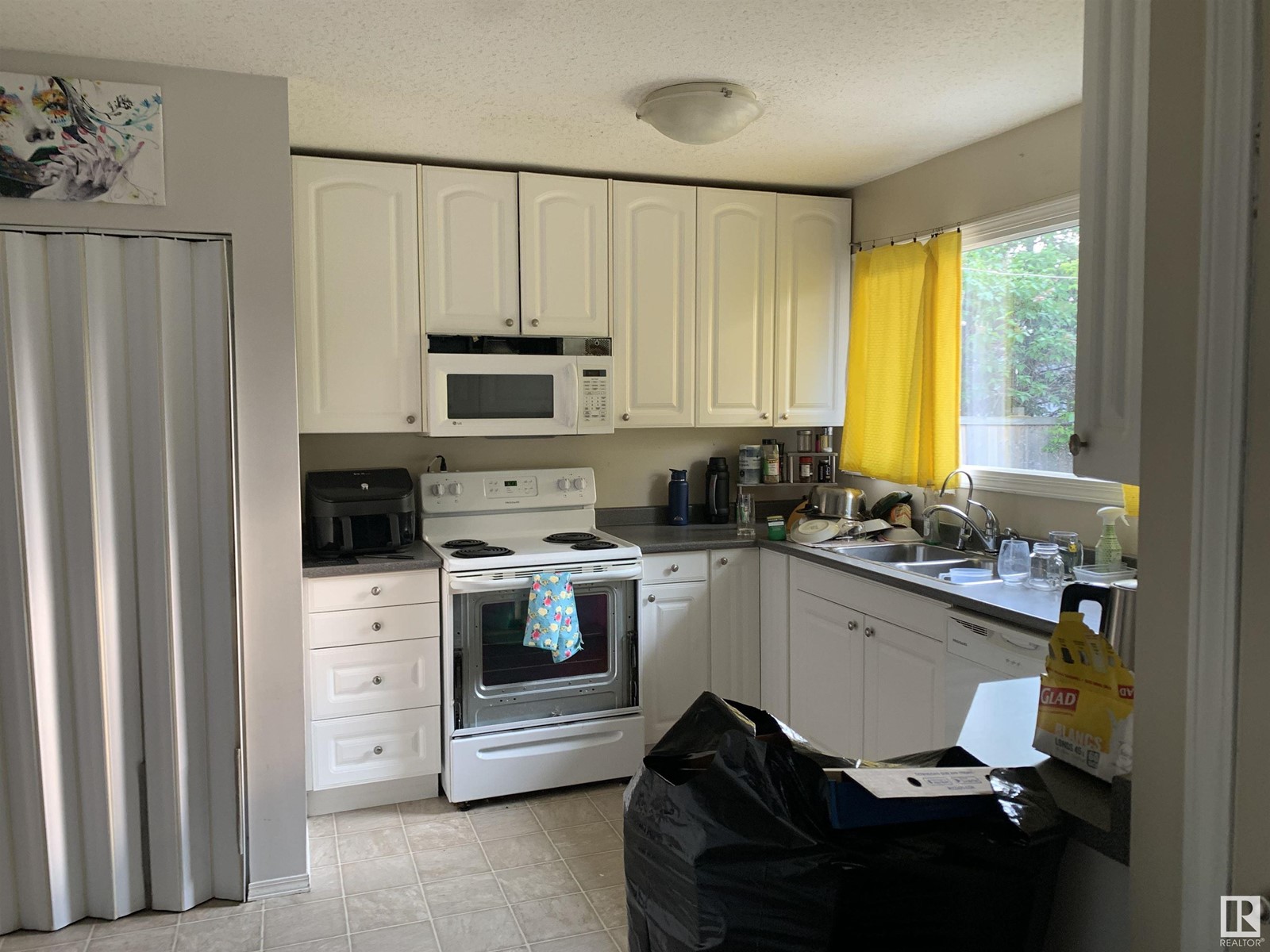 Property at 8102 159 ST NW image 4