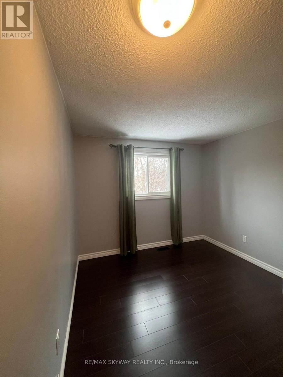18 Matthew Court, Kitchener, Ontario  N2B 1W6 - Photo 9 - X12190548
