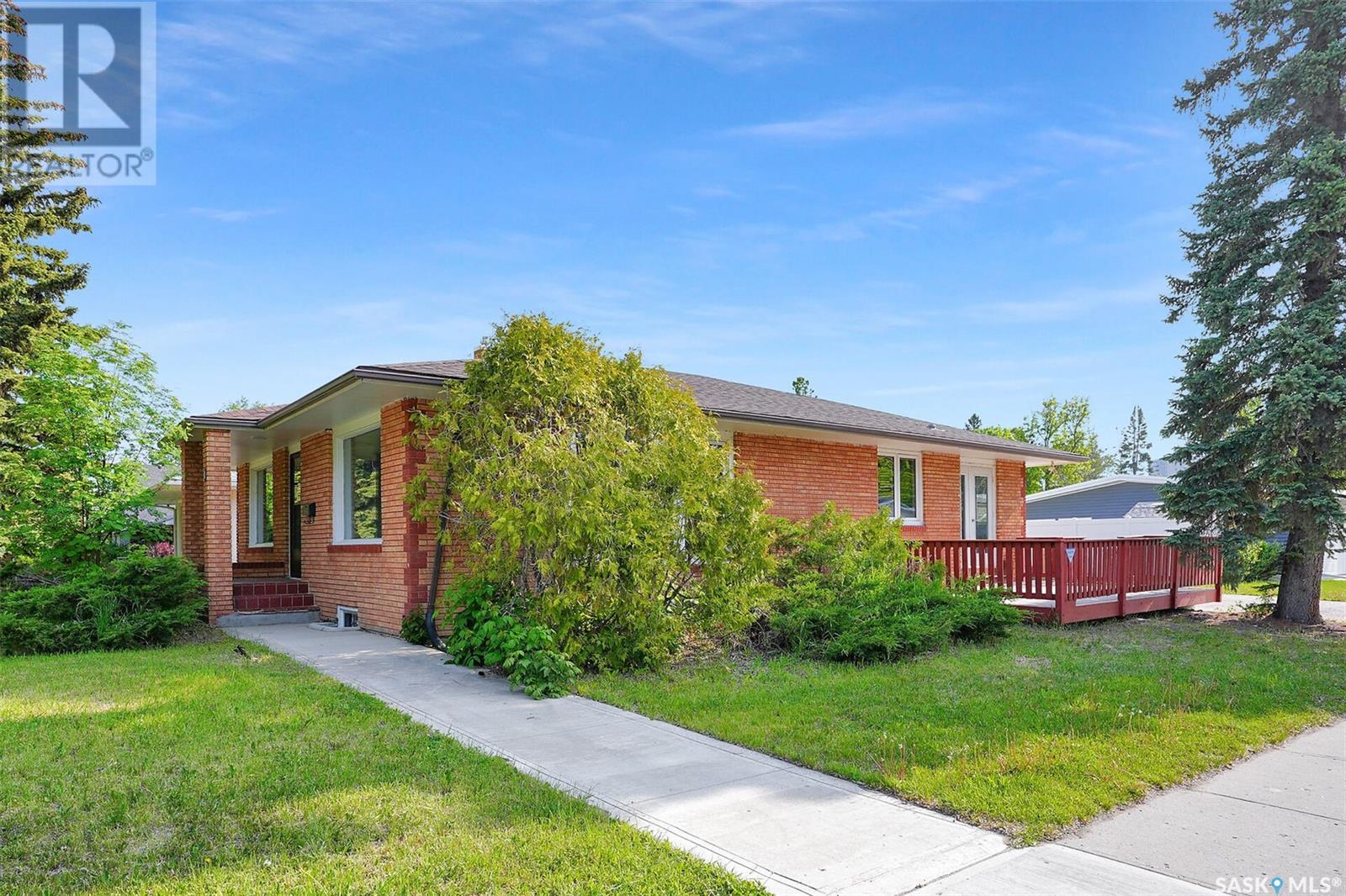 1 Calder Crescent, Regina, Saskatchewan  S4S 4A5 - Photo 3 - SK008498
