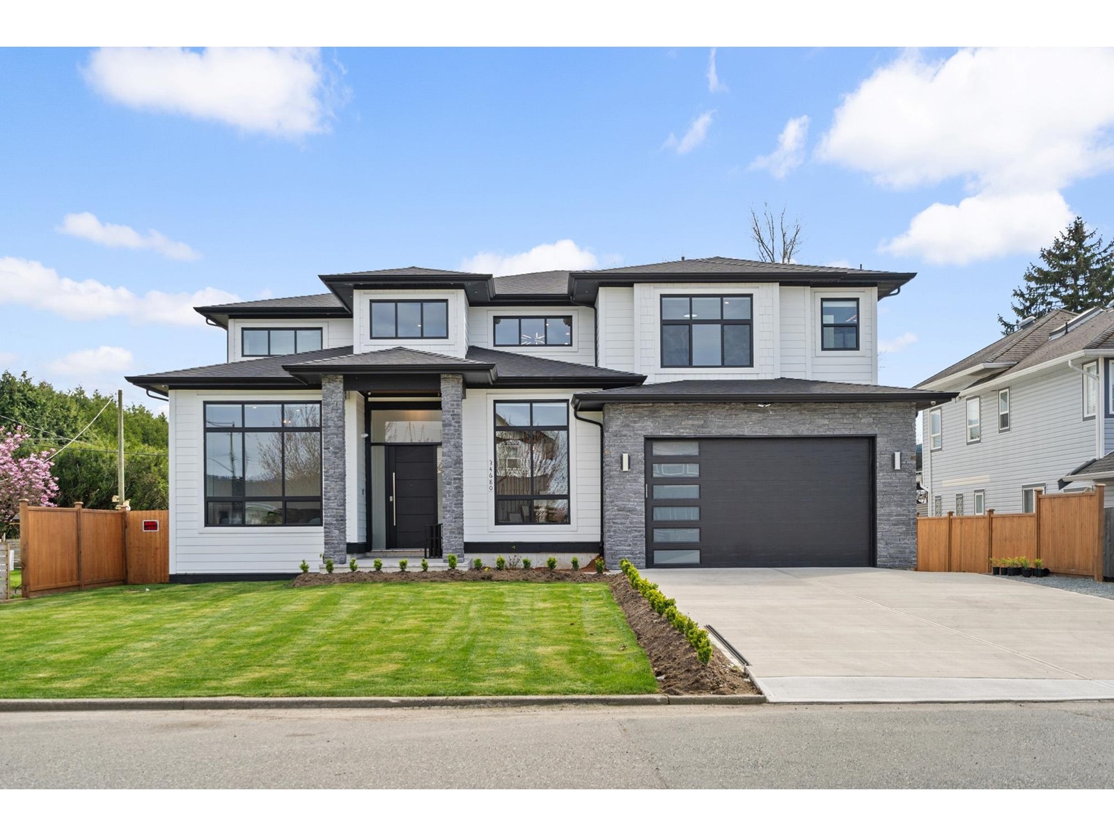 Property at 34680 2 AVENUE image 1