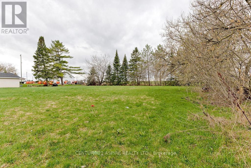 19 Lacroix Bay Road, Whitewater Region, Ontario  K0J 2L0 - Photo 8 - X12122856