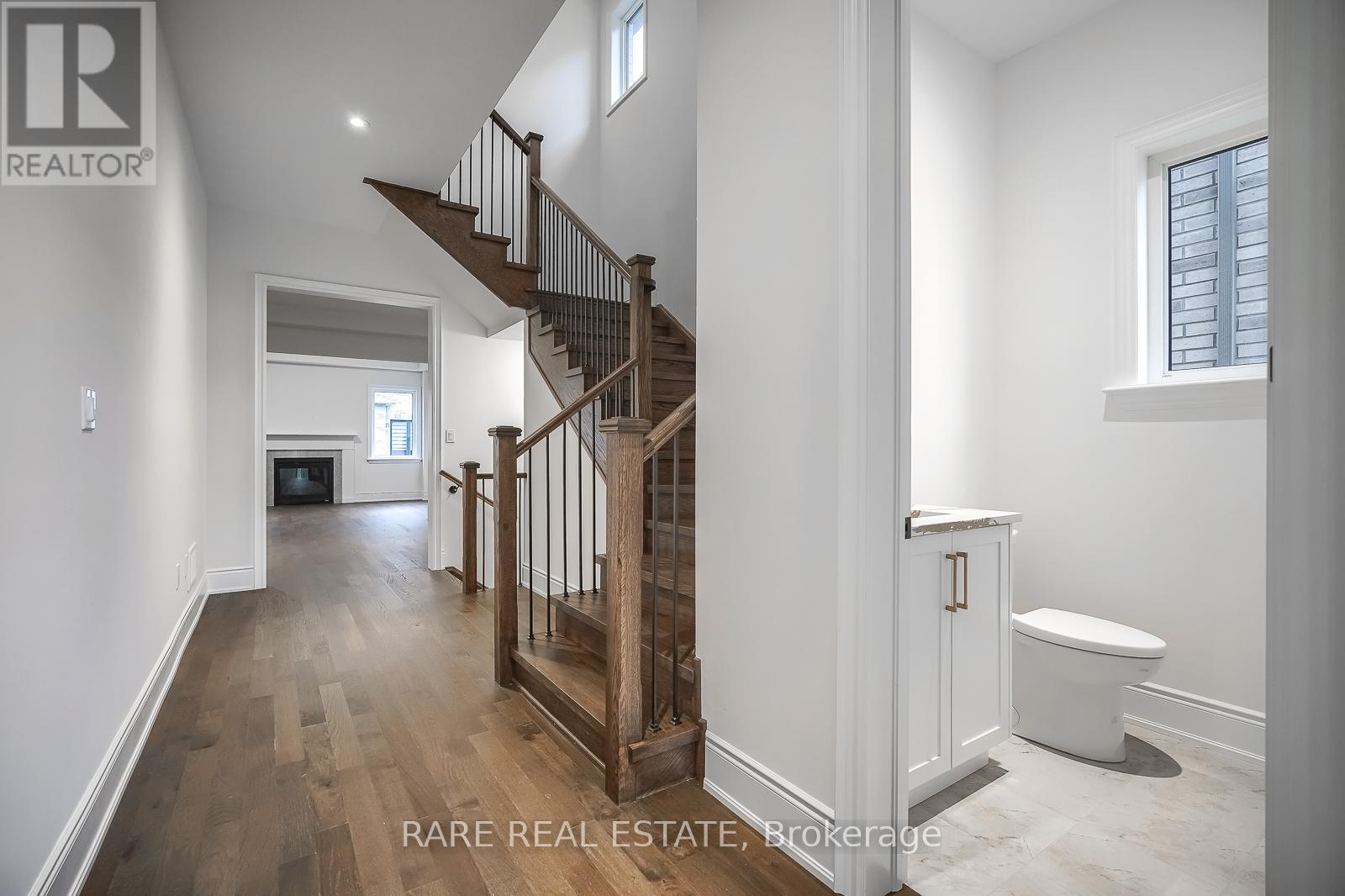 1212 Queens Plate Road, Oakville (Ga Glen Abbey), Ontario  L6M 5M3 - Photo 2 - W12200587