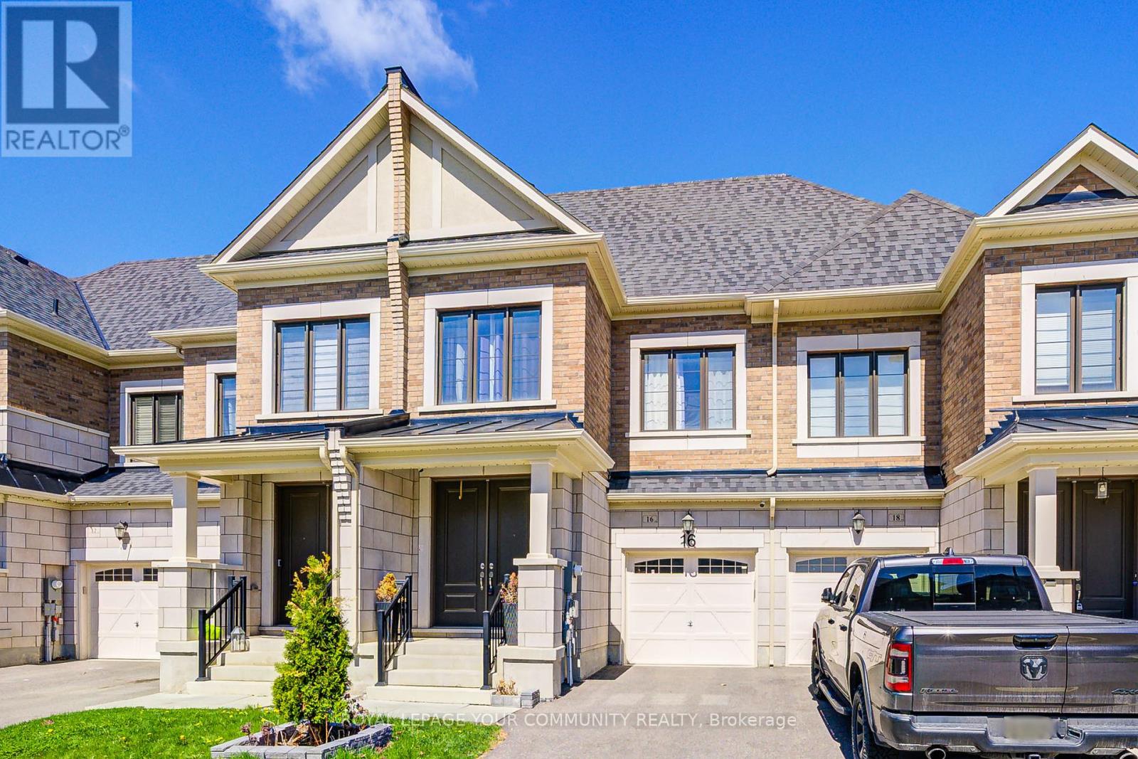 16 Angelfish Road, Brampton, Ontario  L7A 5C5 - Photo 1 - W12200607