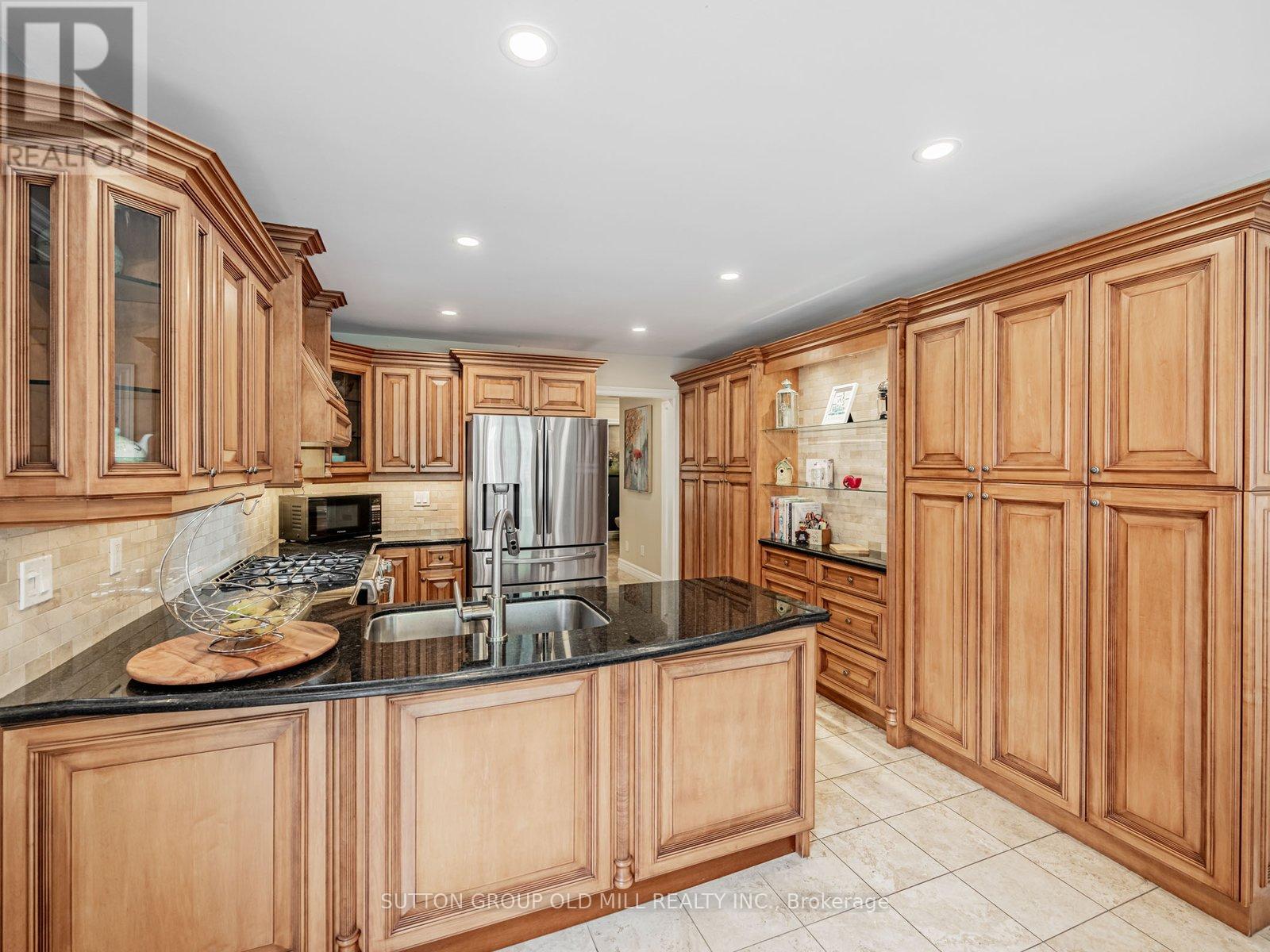 2965 Mulberry Drive, Oakville, Ontario  L6J 7H8 - Photo 12 - W12200609
