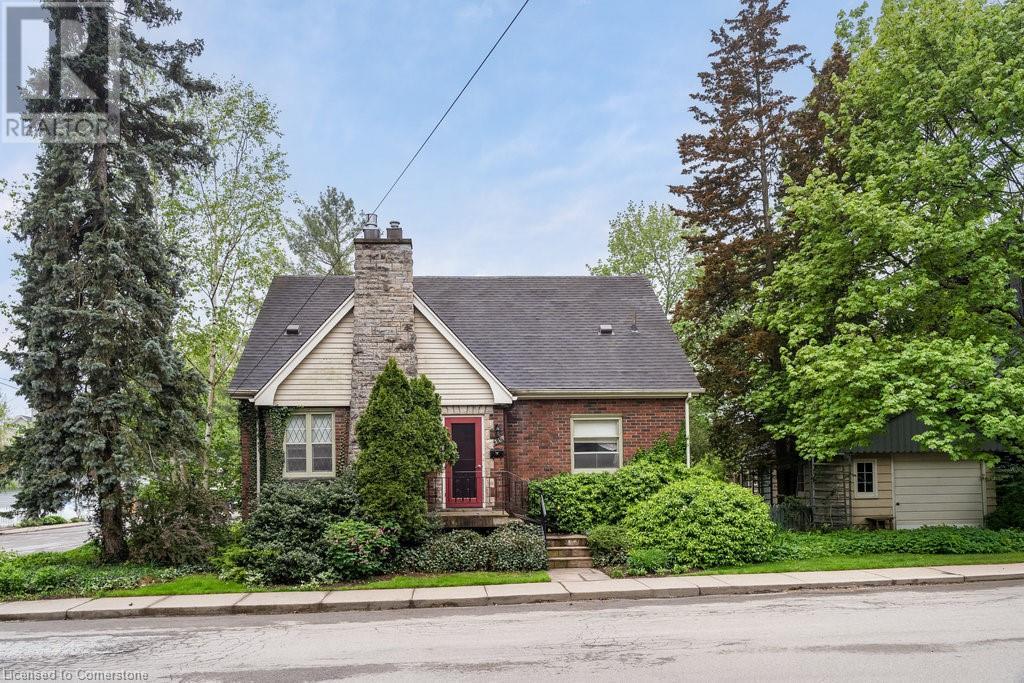 204 Melville Street, Dundas, Ontario  L9H 2B2 - Photo 2 - 40738201