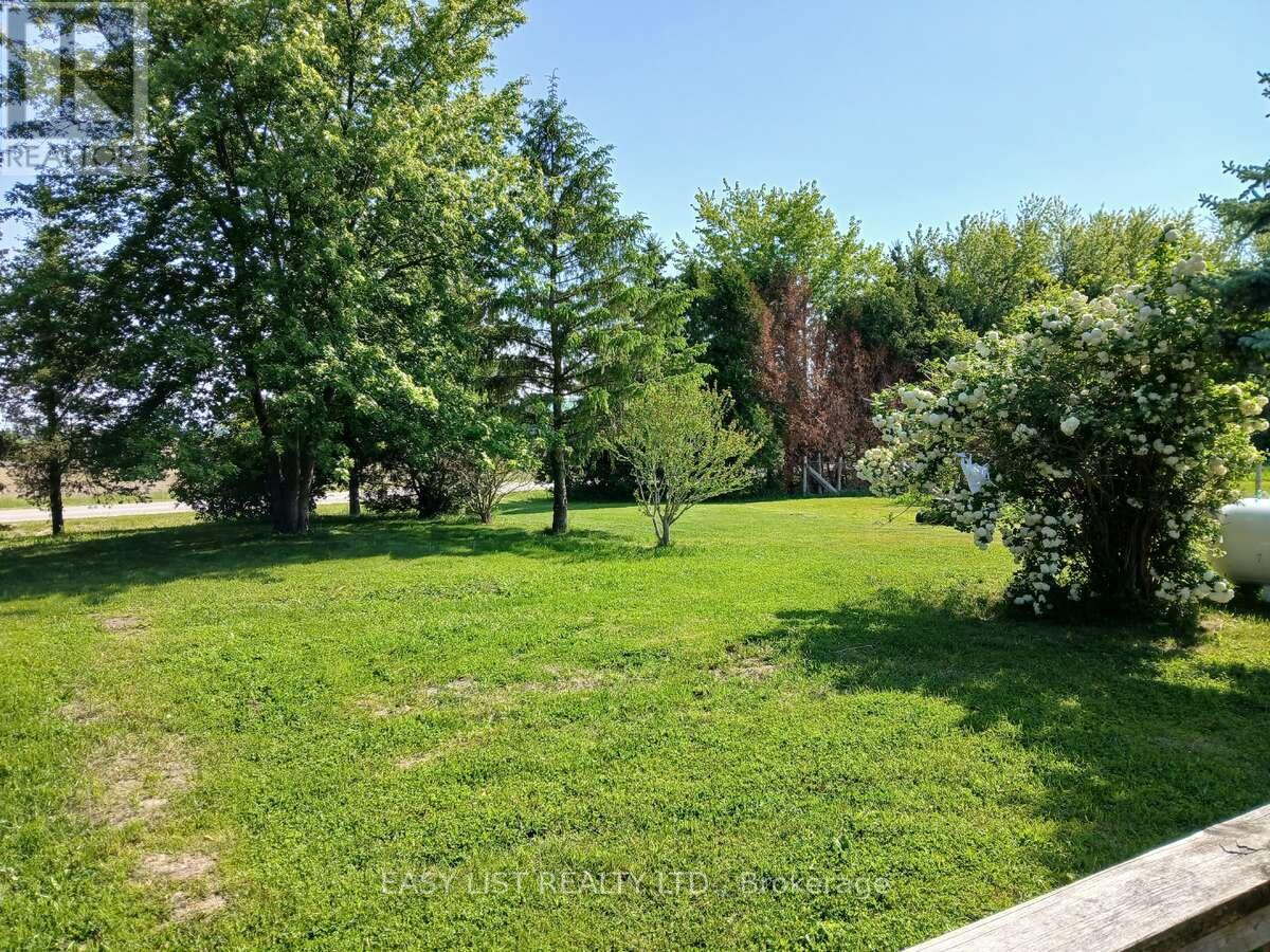 4792 Langbank Line, Dawn-Euphemia, Ontario  N0P 1K0 - Photo 10 - X12200592