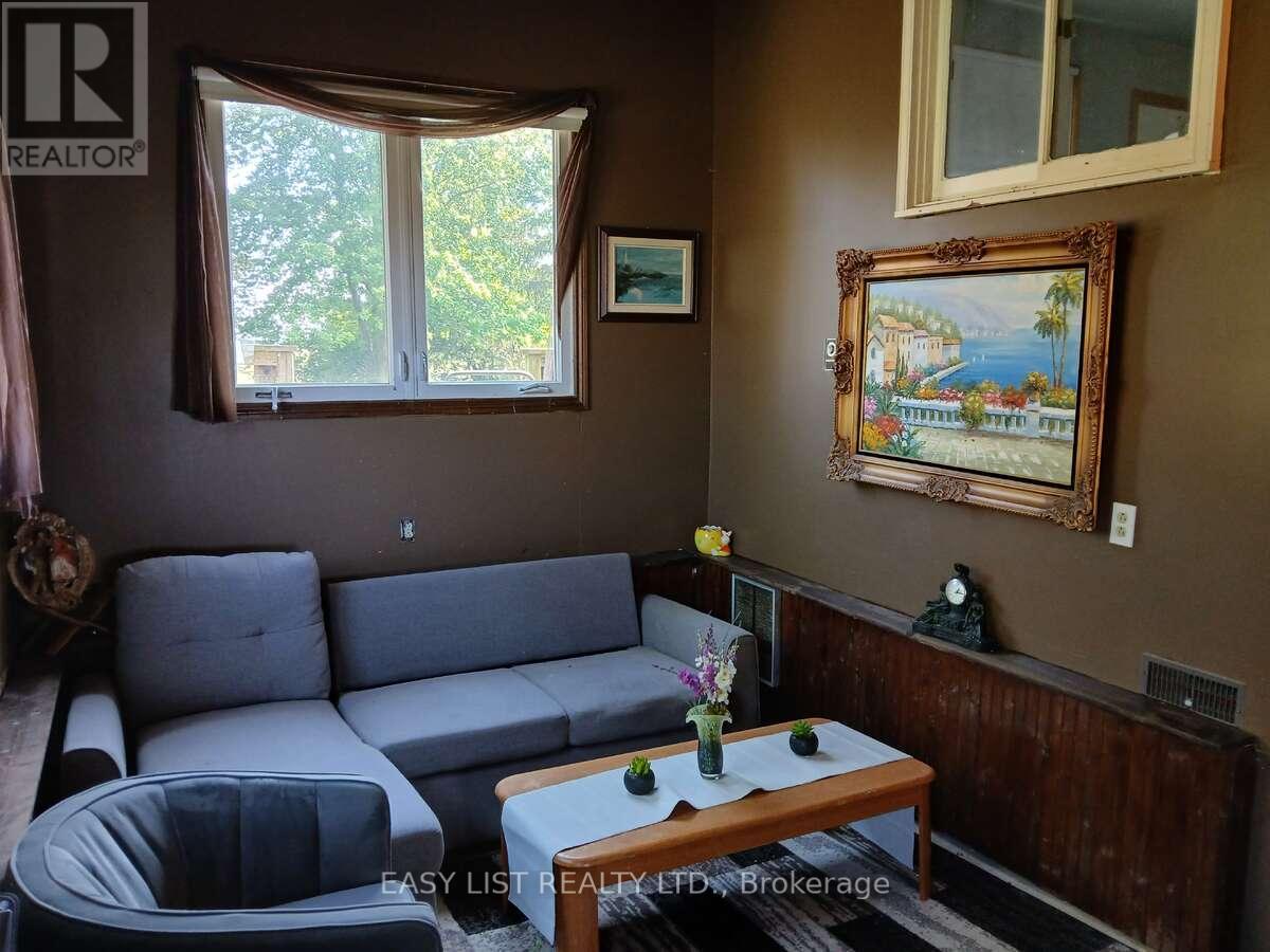 4792 Langbank Line, Dawn-Euphemia, Ontario  N0P 1K0 - Photo 18 - X12200592