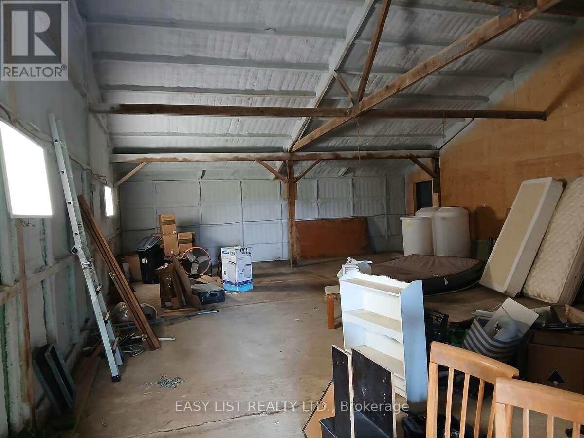 4792 Langbank Line, Dawn-Euphemia, Ontario  N0P 1K0 - Photo 20 - X12200592