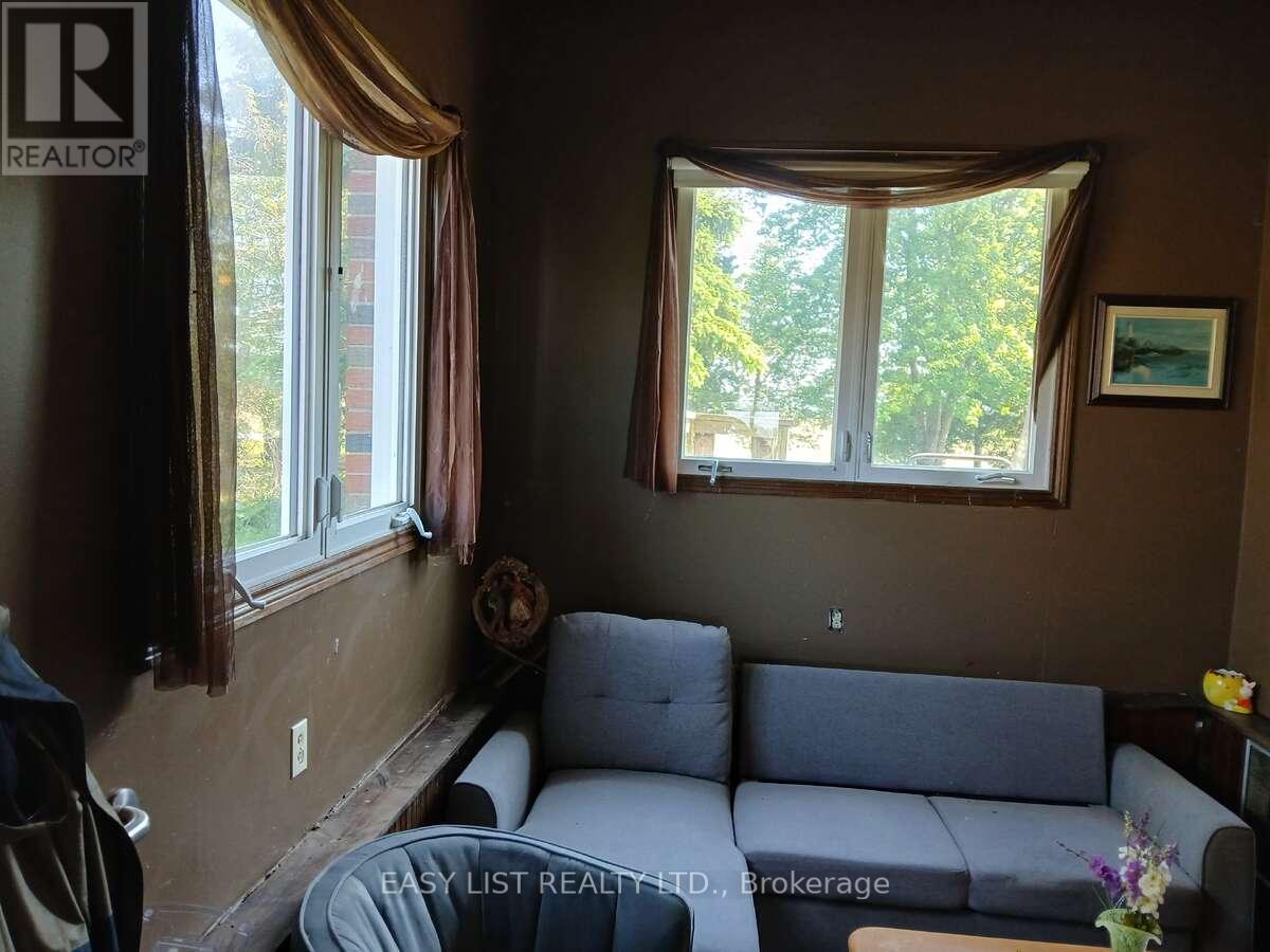 4792 Langbank Line, Dawn-Euphemia, Ontario  N0P 1K0 - Photo 21 - X12200592