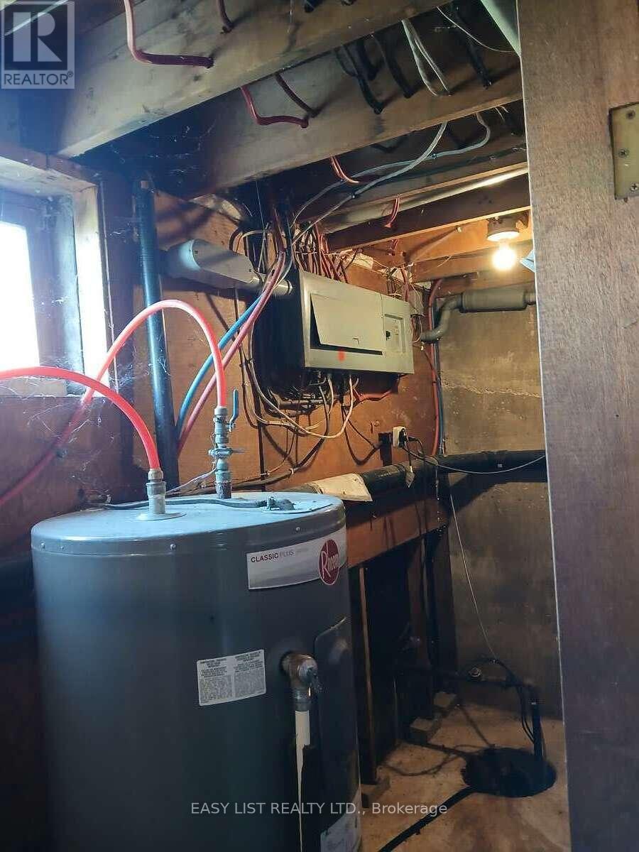 4792 Langbank Line, Dawn-Euphemia, Ontario  N0P 1K0 - Photo 22 - X12200592