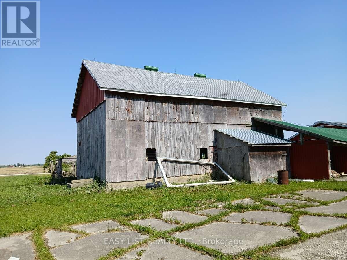 4792 Langbank Line, Dawn-Euphemia, Ontario  N0P 1K0 - Photo 30 - X12200592