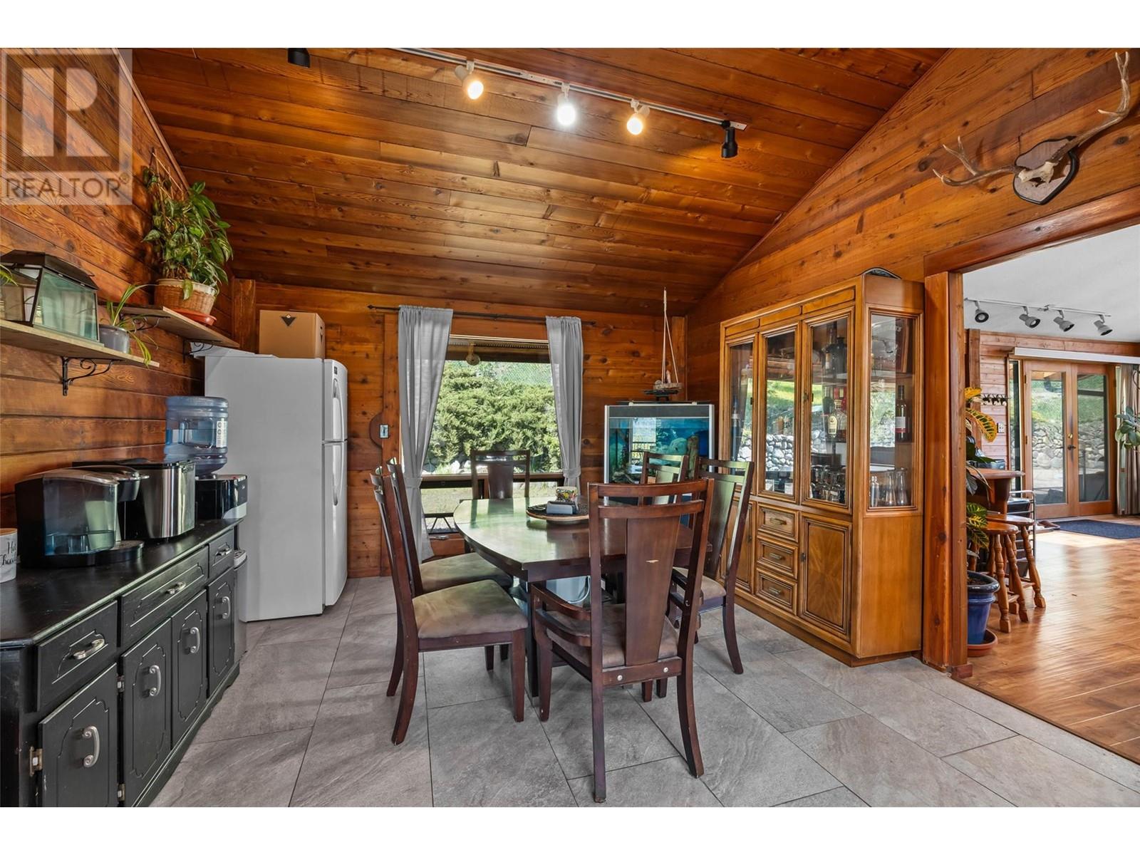 7050 Westsyde Road, Kamloops, British Columbia  V2C 1Z3 - Photo 8 - 10351011