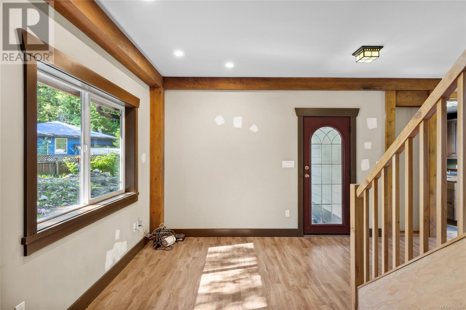Property at 1550 Wells Pl image 3