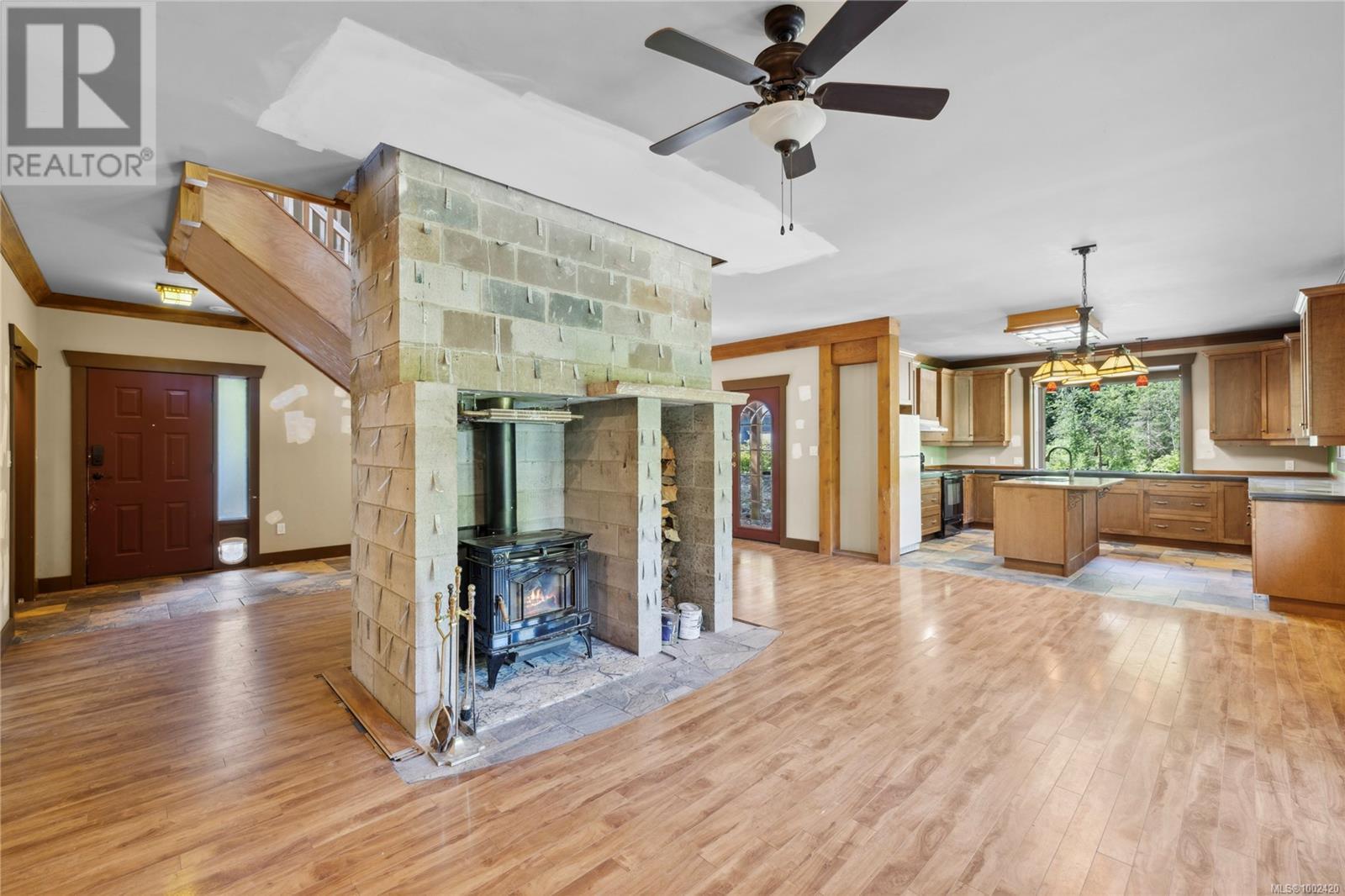 Property at 1550 Wells Pl image 5