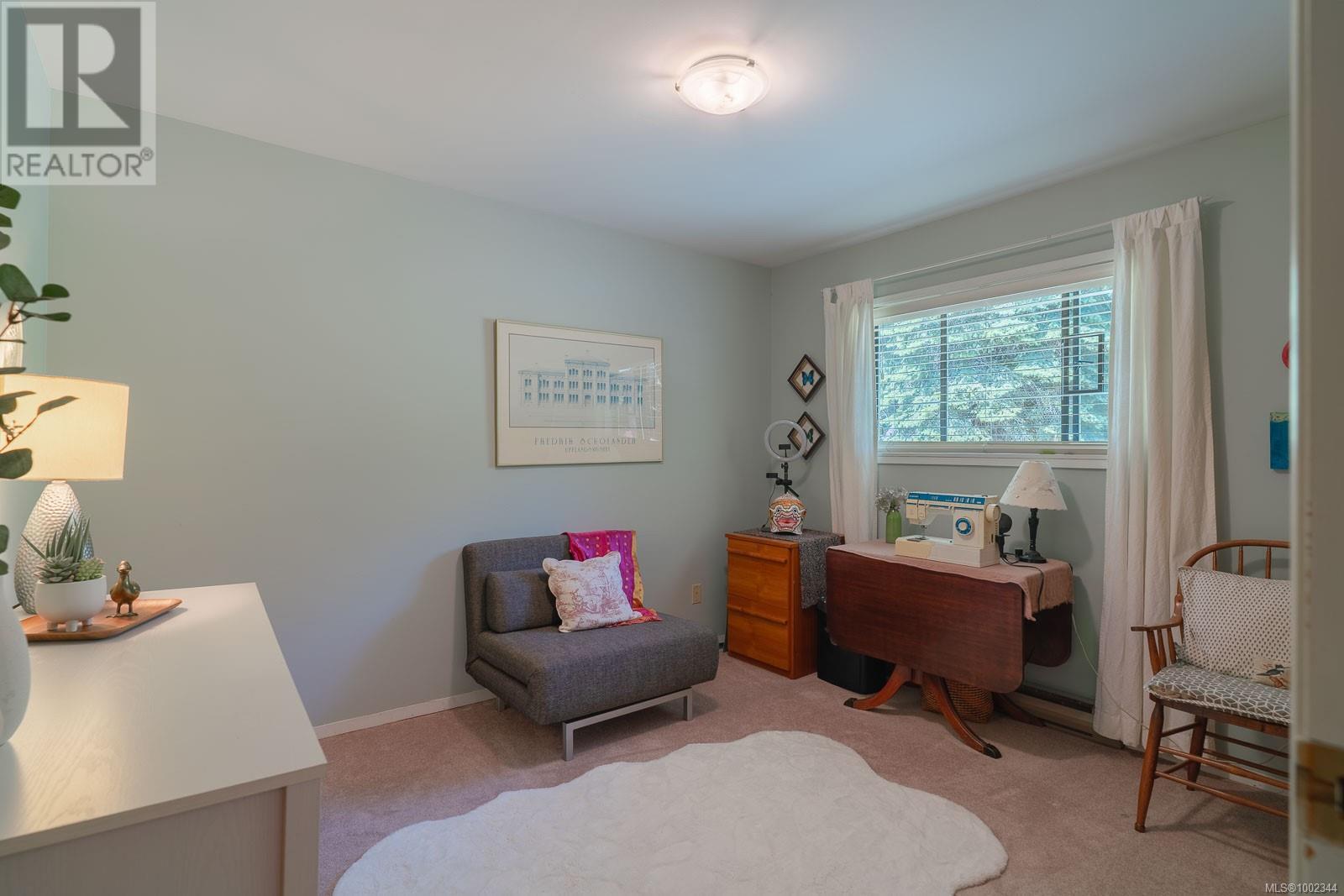 Property at 2850 Spruce Lane image 3