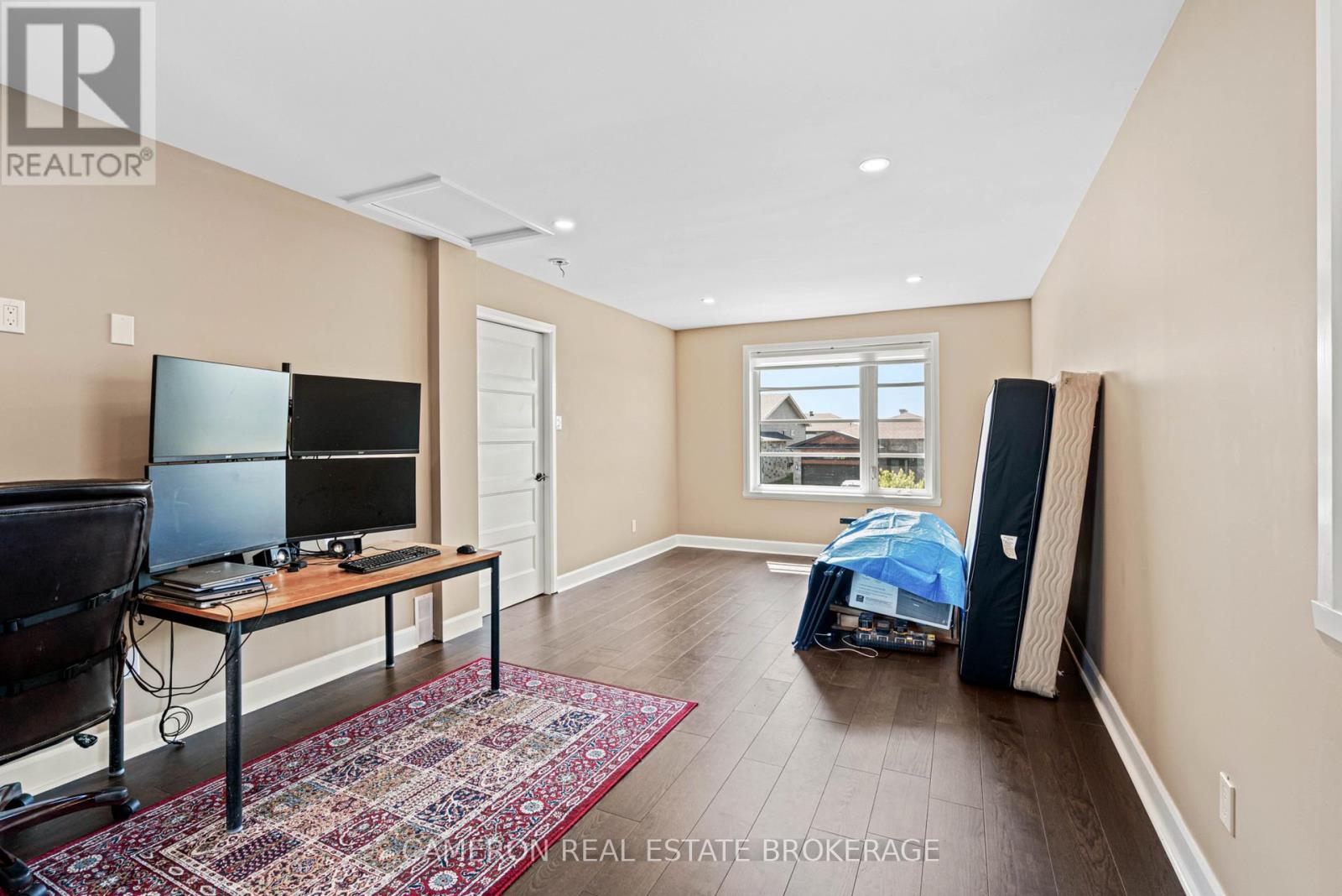 205 Eastport Drive, Cornwall, Ontario  K6H 0G9 - Photo 10 - X12200674