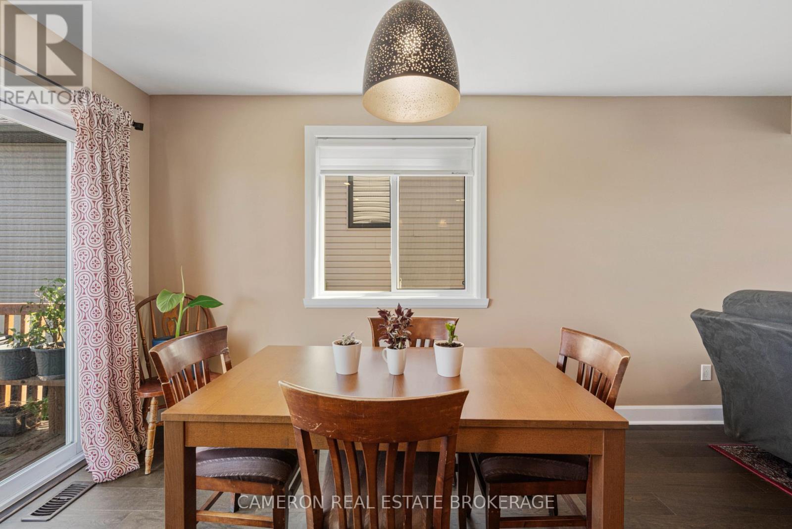205 Eastport Drive, Cornwall, Ontario  K6H 0G9 - Photo 9 - X12200674