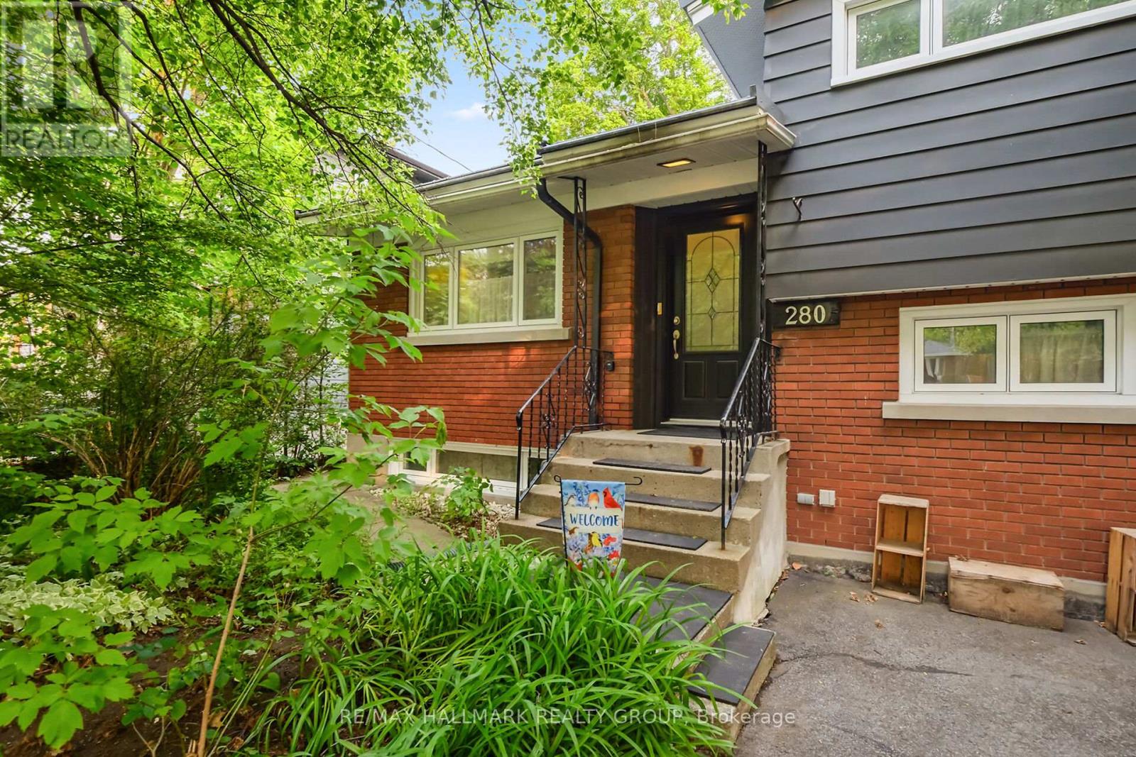 280 Clare Street, Ottawa, Ontario  K1Z 7E4 - Photo 2 - X12200623
